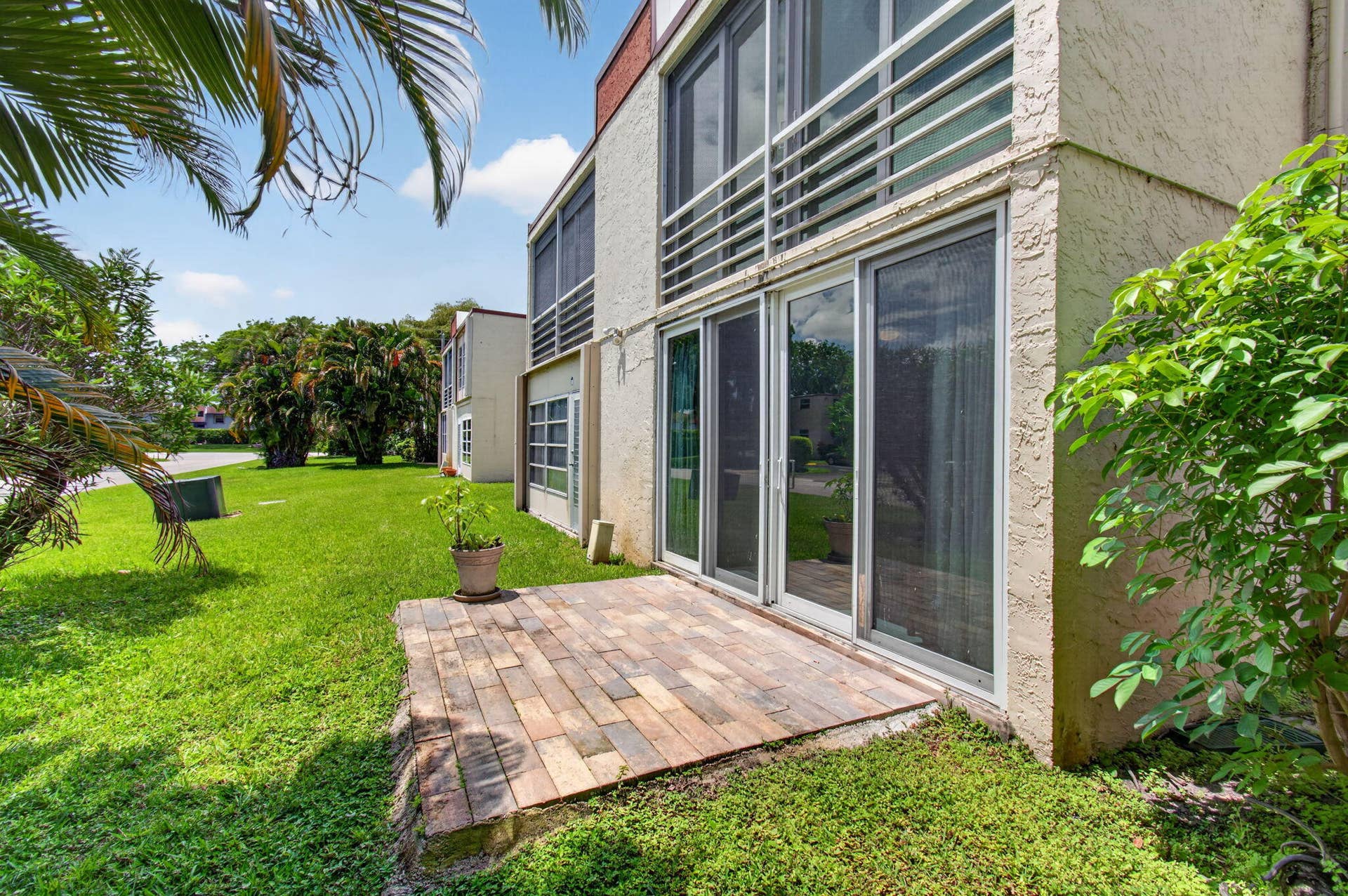 18 Willowbrook Lane, #103, Delray Beach, FL 33446 57-web-or-mls-DSC_6927