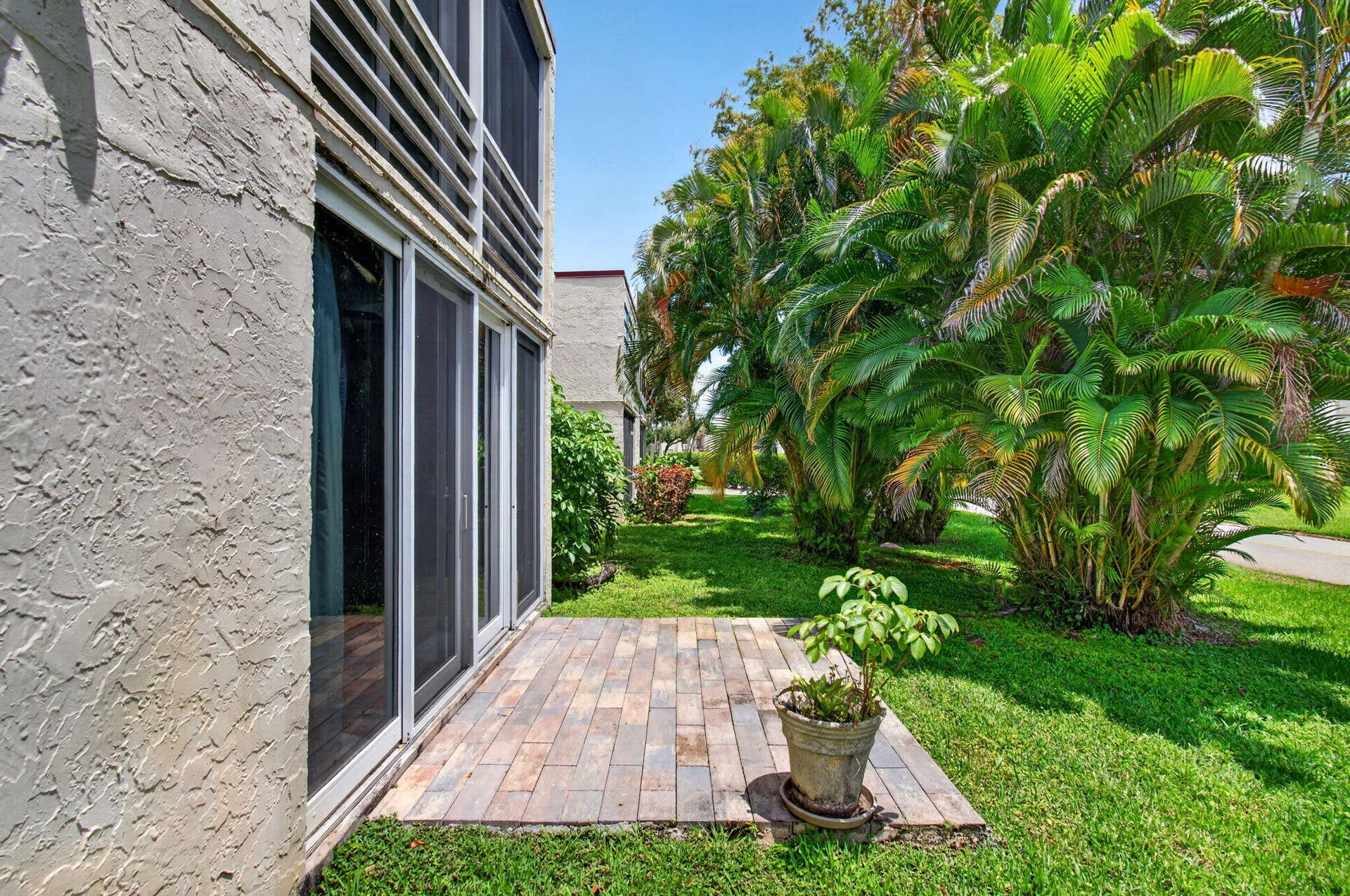 18 Willowbrook Lane, #103, Delray Beach, FL 33446 54-web-or-mls-DSC_6912