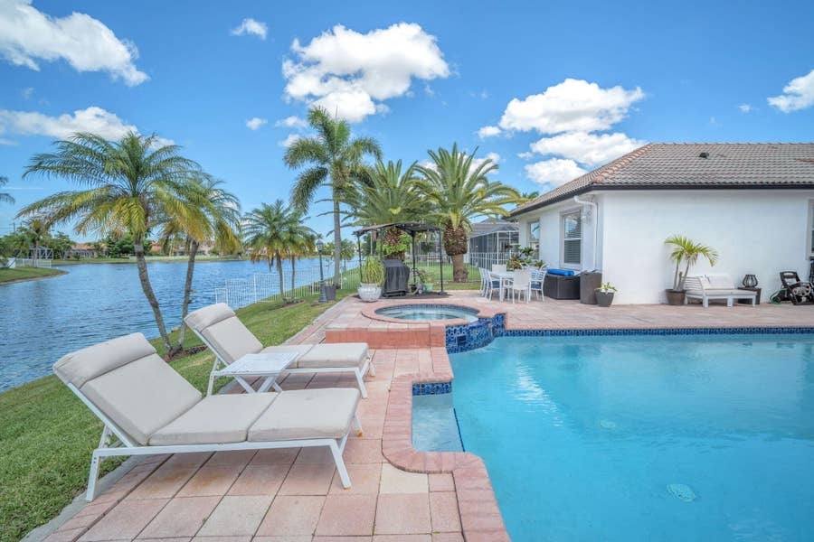 Property photo for 16423 Segovia Circle S, Fort Lauderdale, FL