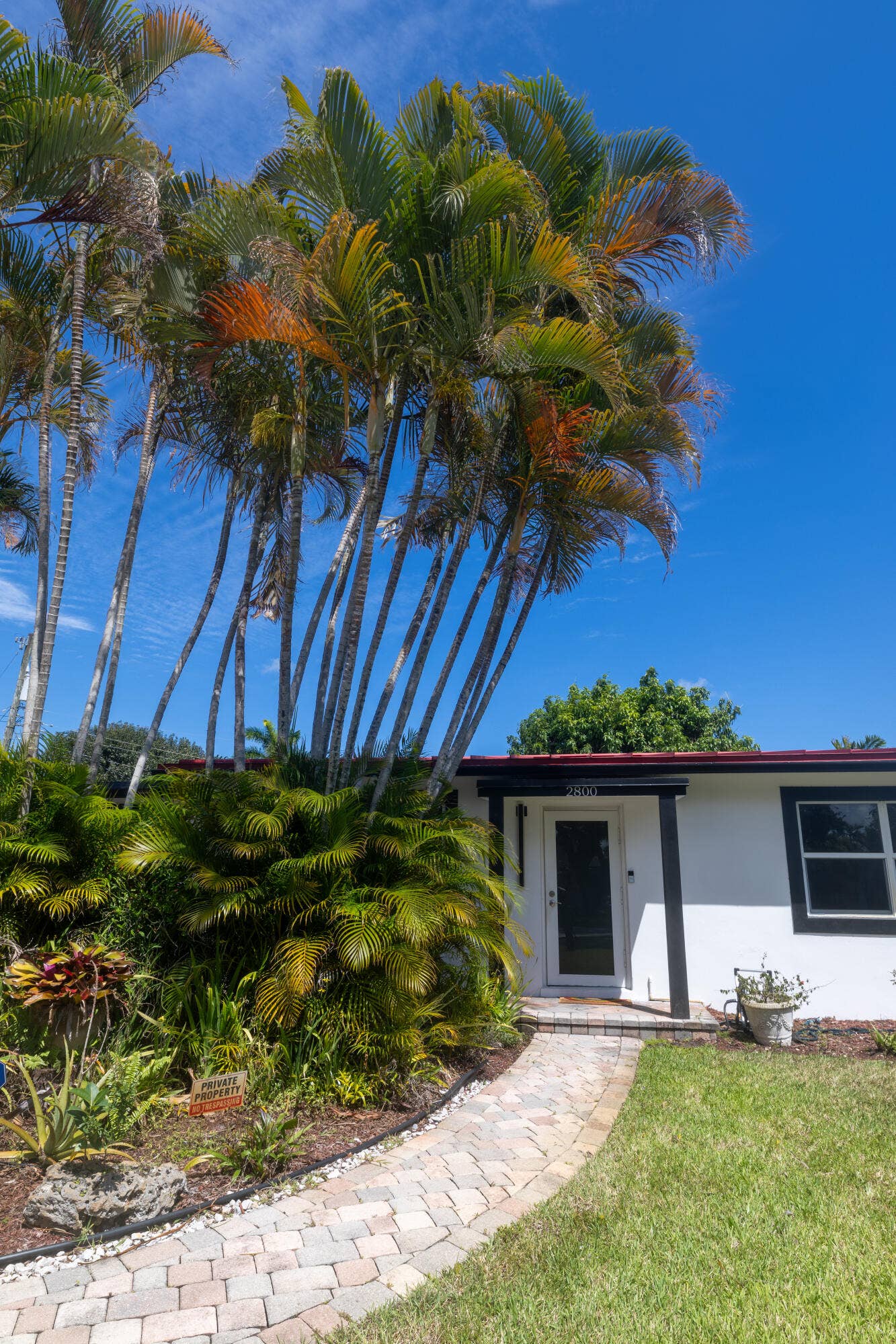 2800 NE 1st Avenue, Wilton Manors, FL 33334 Pavers to Entrance