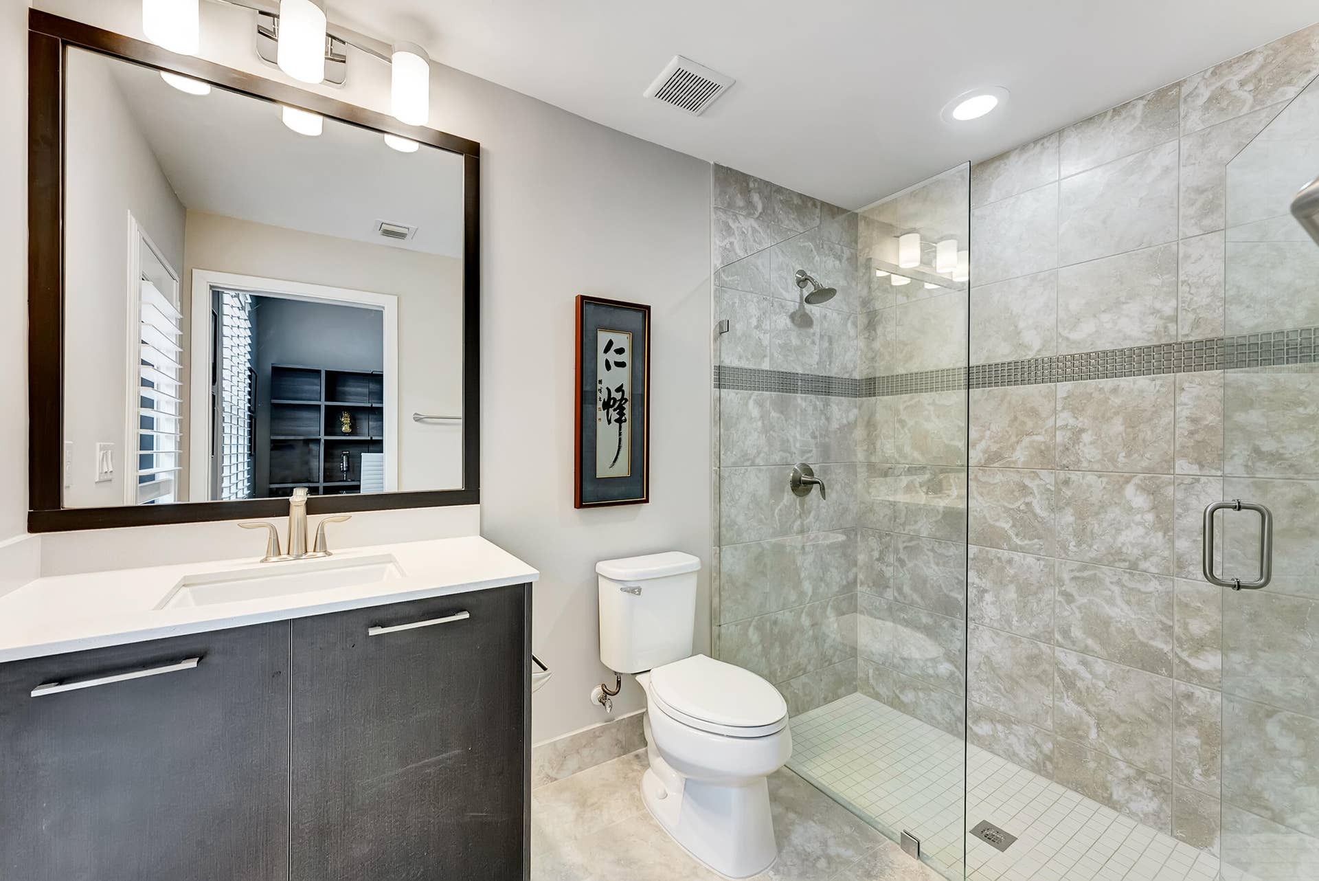 8701 Waterview Terrace, Parkland, FL 33076 Guest Bath