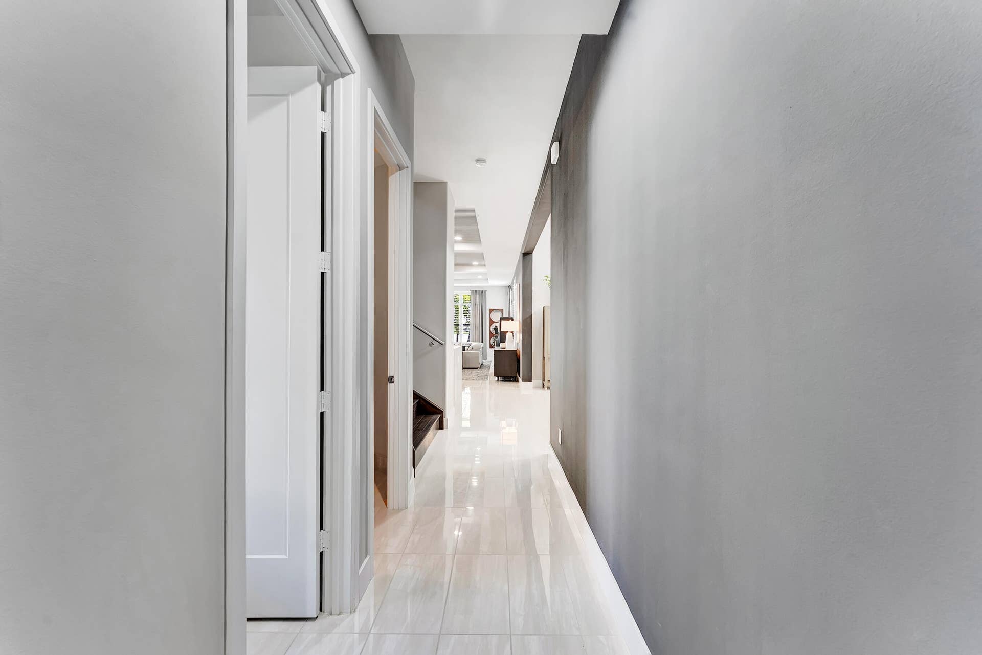 8701 Waterview Terrace, Parkland, FL 33076 Hallway