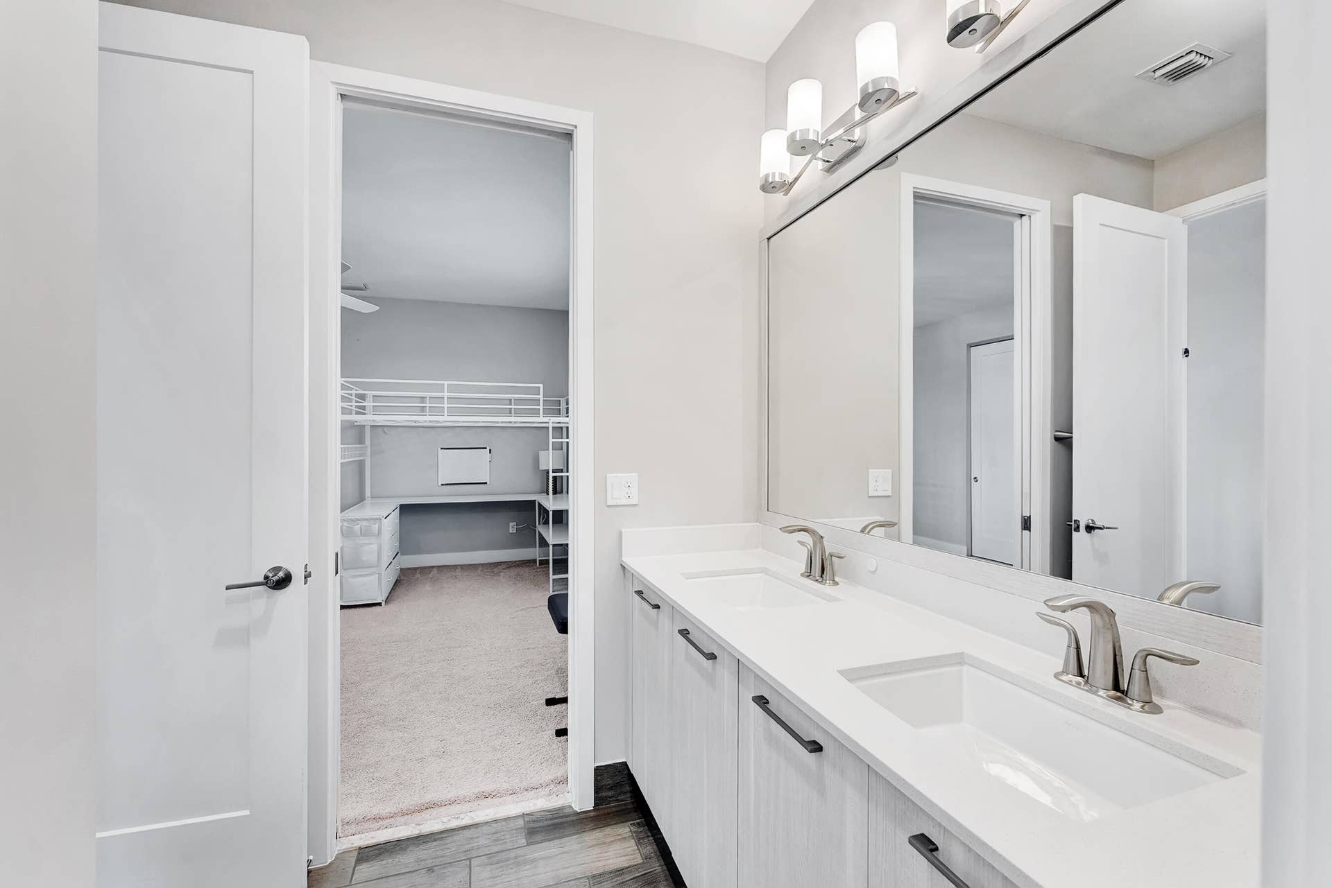 8701 Waterview Terrace, Parkland, FL 33076 Guest Bath