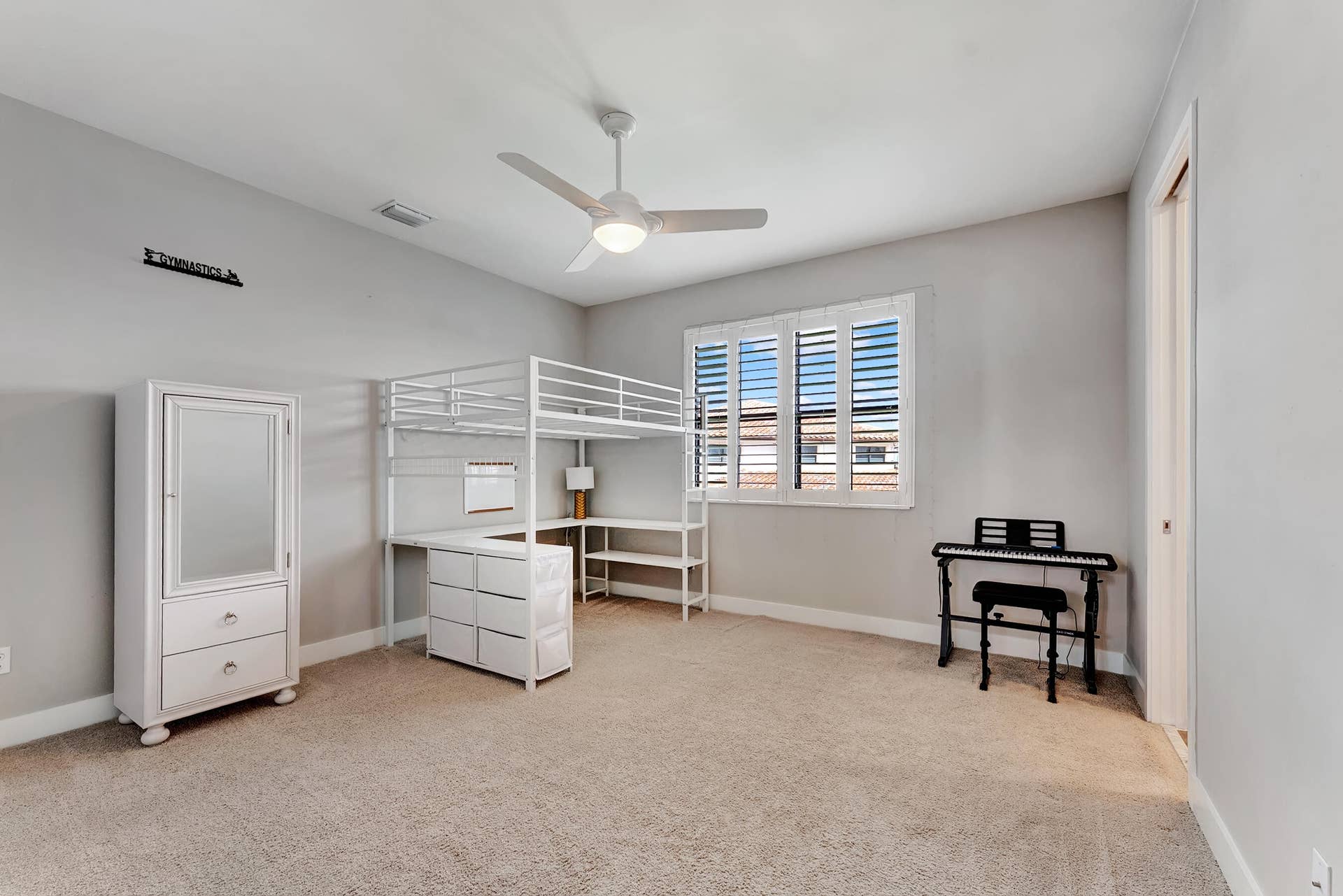 8701 Waterview Terrace, Parkland, FL 33076 Guest Room