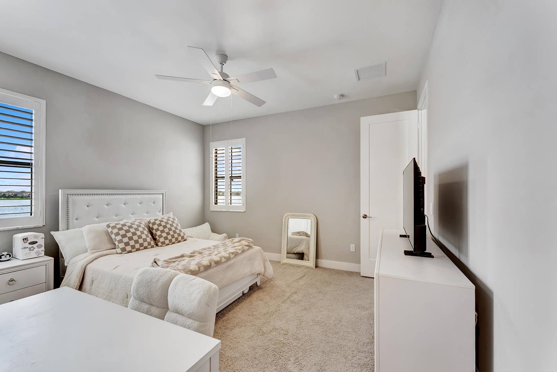 8701 Waterview Terrace, Parkland, FL 33076 Guest Room