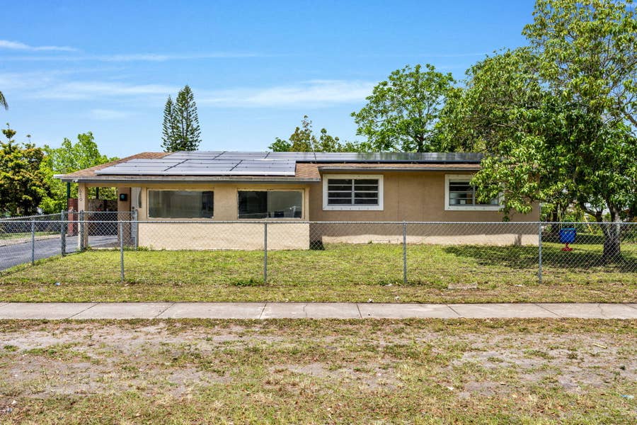 Property photo for 670 SW 29th Avenue, Fort Lauderdale, FL