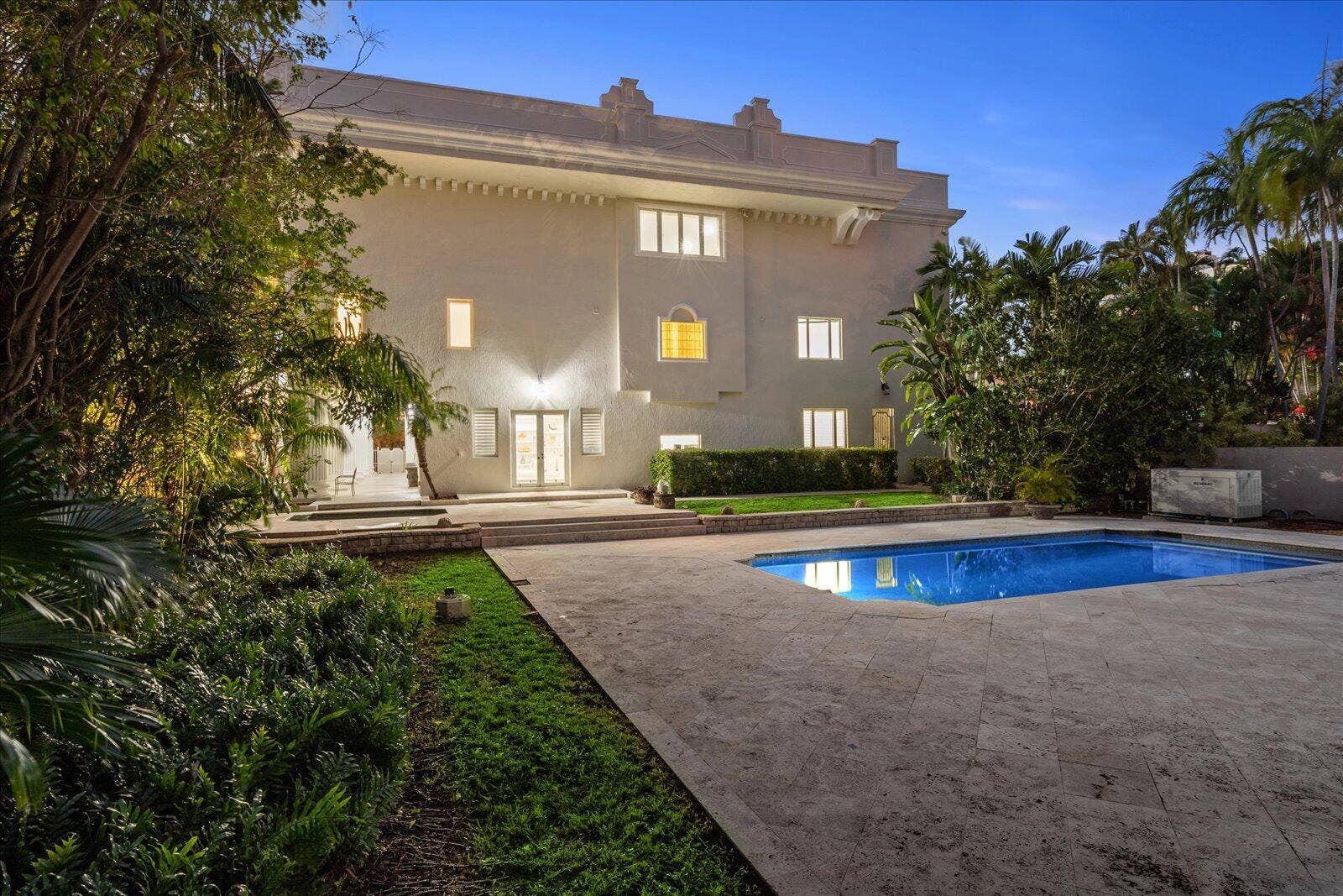 414 Riviera Isle Drive, Fort Lauderdale, FL 33301 57-4141 Riviera Isle Dr twilight_10_1
