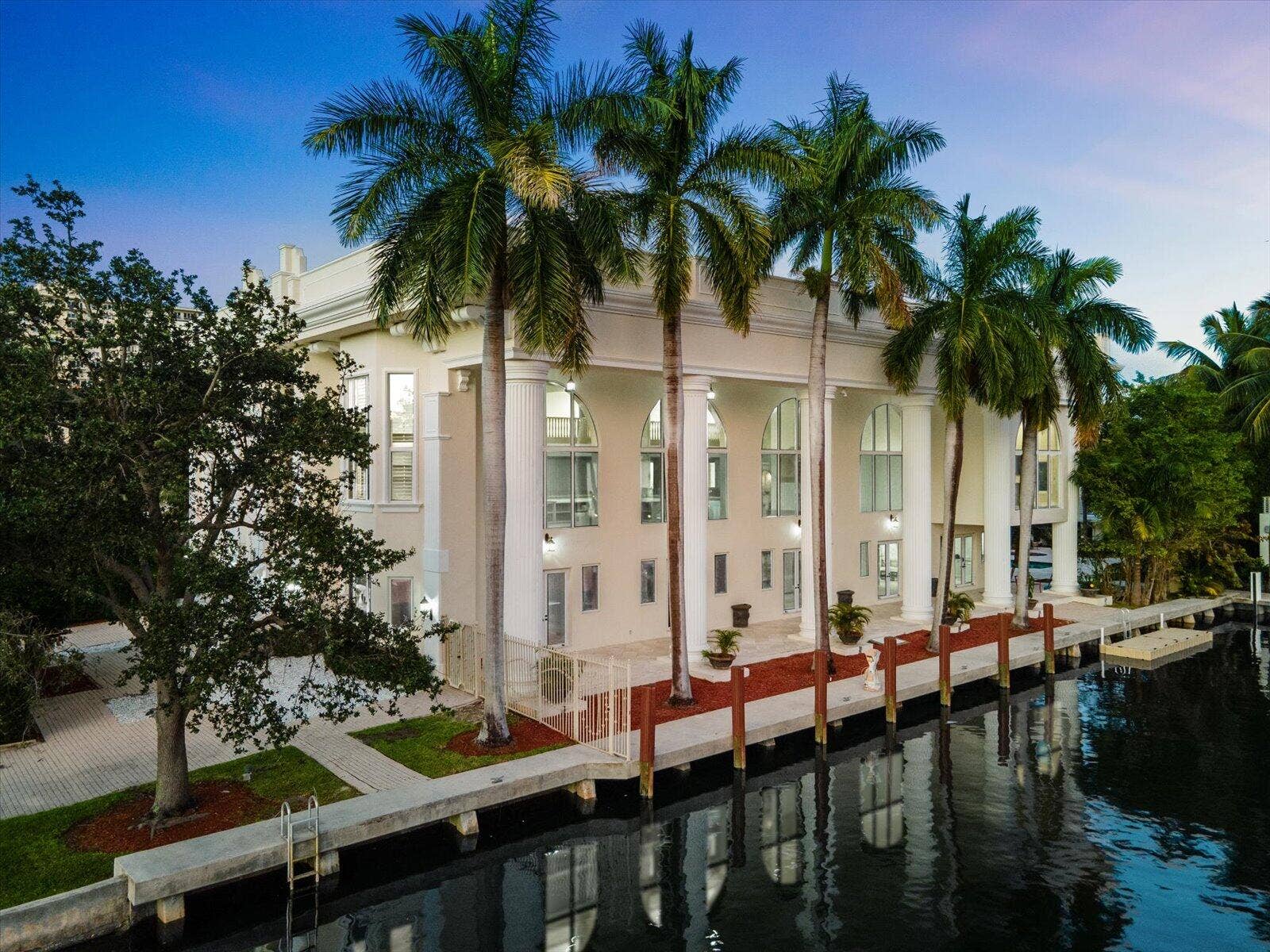 414 Riviera Isle Drive, Fort Lauderdale, FL 33301 51-4141 Riviera Isle Dr twilight_14_1
