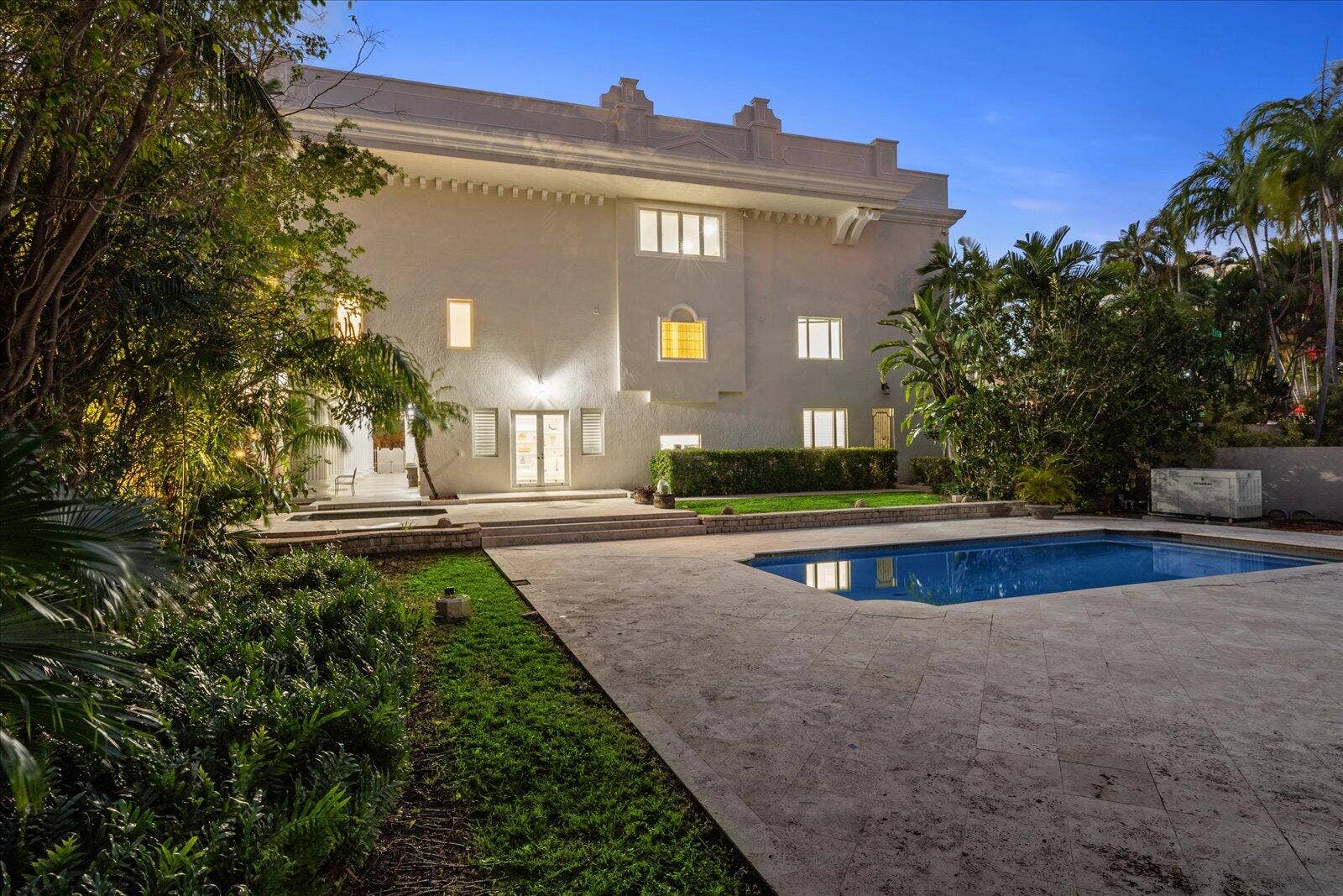 414 Riviera Isle Drive, Fort Lauderdale, FL 33301 52-4141 Riviera Isle Dr twilight_10