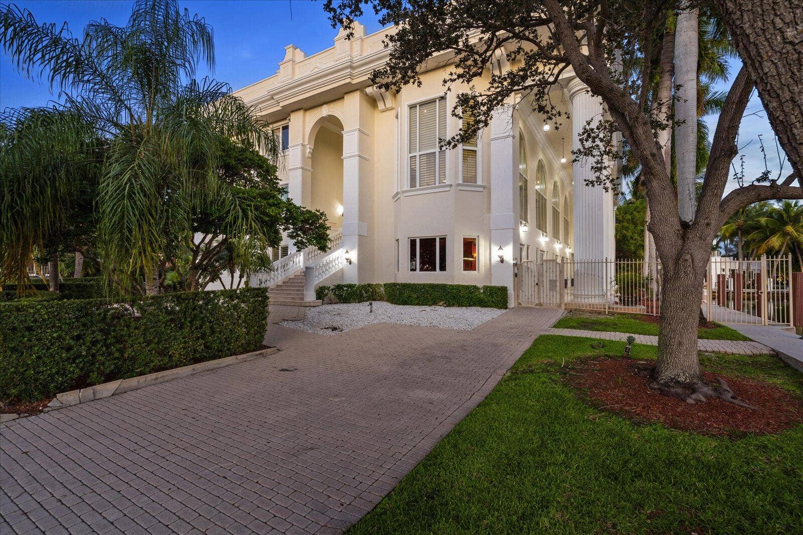 414 Riviera Isle Drive, Fort Lauderdale, FL 33301 69-4141 Riviera Isle Dr twilight_01