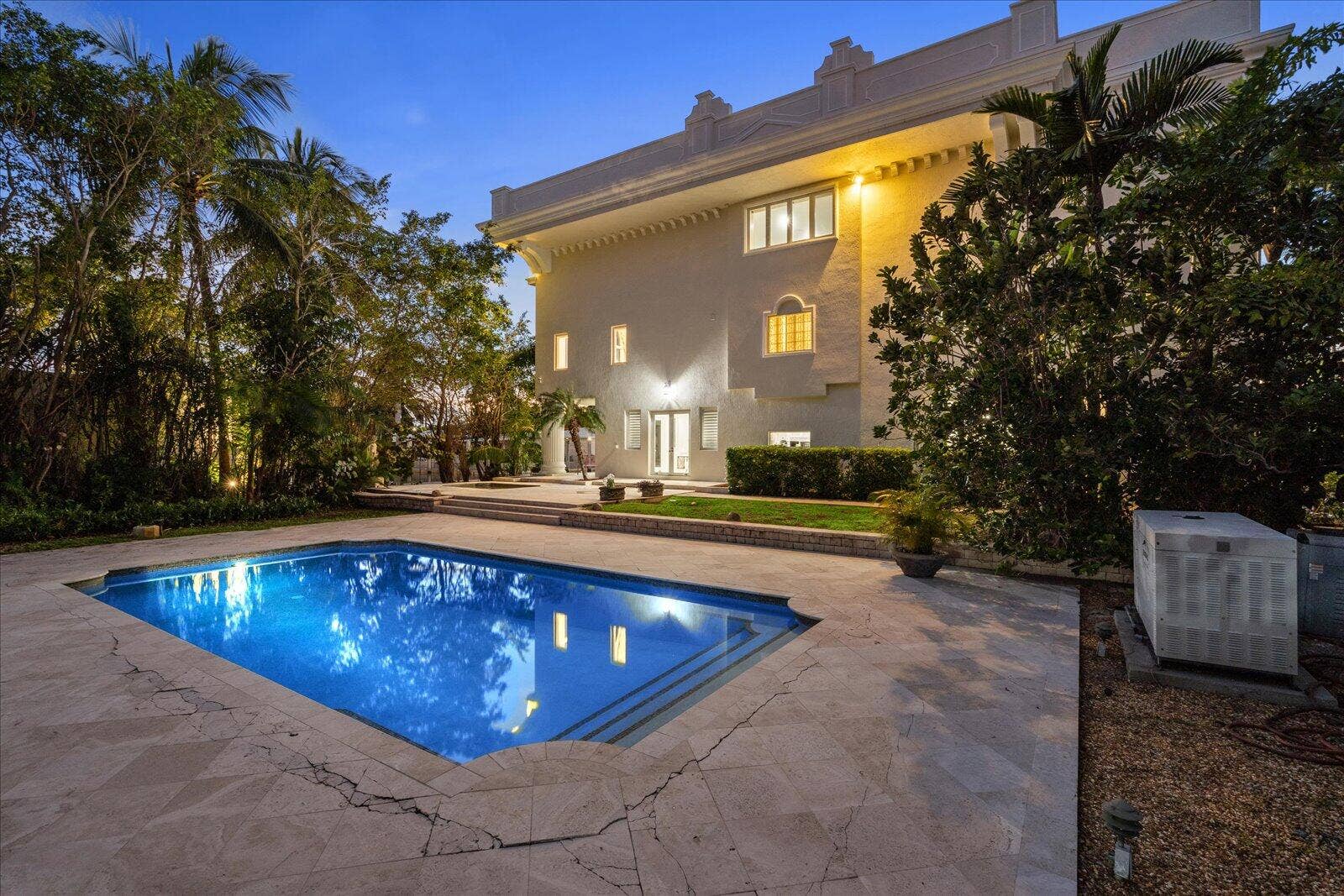 414 Riviera Isle Drive, Fort Lauderdale, FL 33301 60-4141 Riviera Isle Dr twilight_08_1