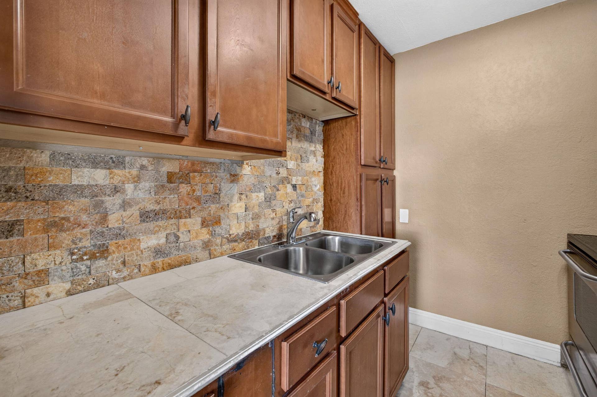 112 W 34th Street, #1, Riviera Beach, FL 33404 20-web-or-mls-5D1A8435