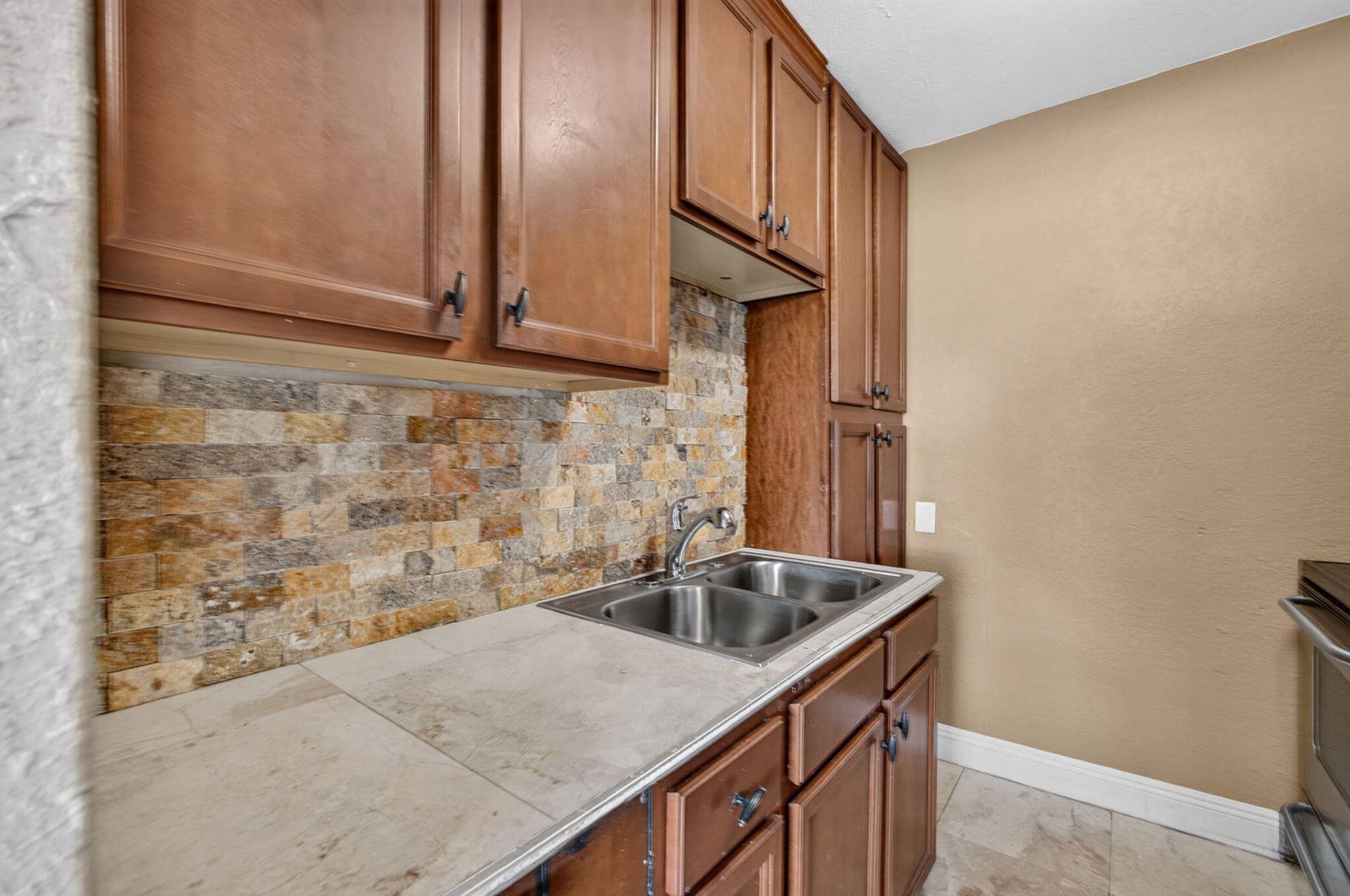 112 W 34th Street, #1, Riviera Beach, FL 33404 19-web-or-mls-5D1A8431