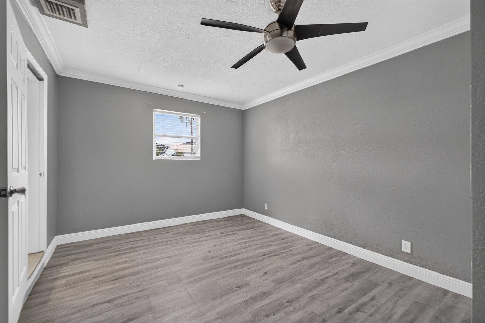 112 W 34th Street, #1, Riviera Beach, FL 33404 24-web-or-mls-5D1A8458