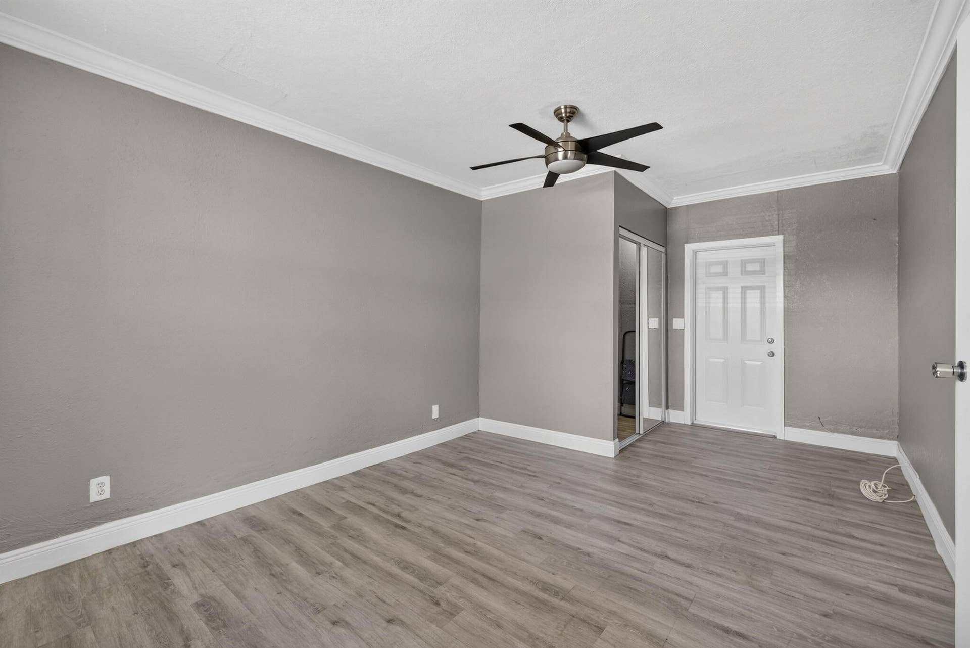 112 W 34th Street, #1, Riviera Beach, FL 33404 21-web-or-mls-5D1A8441