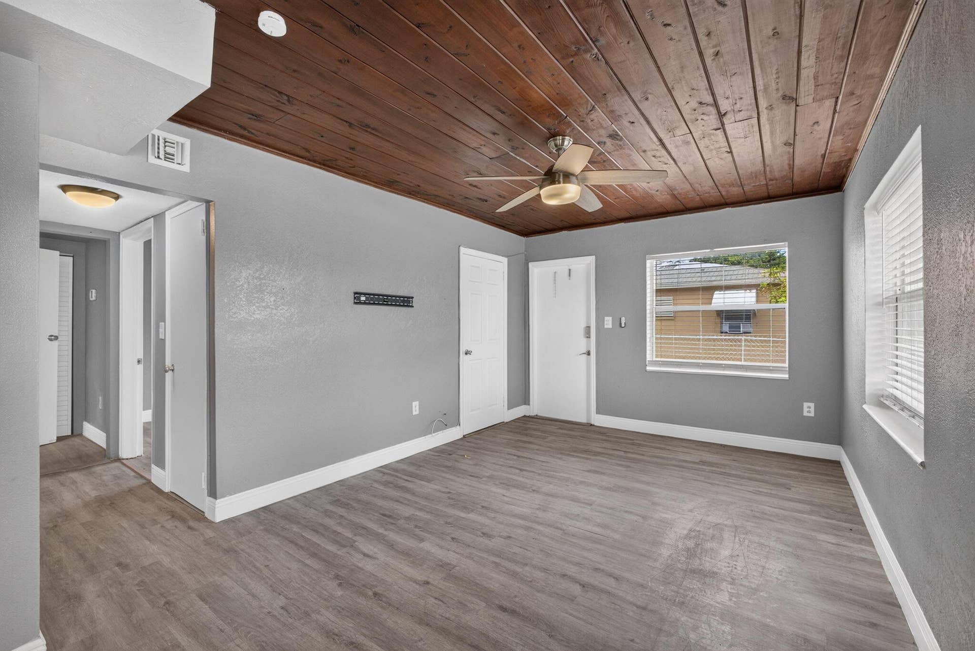 112 W 34th Street, #1, Riviera Beach, FL 33404 13-web-or-mls-5D1A8400