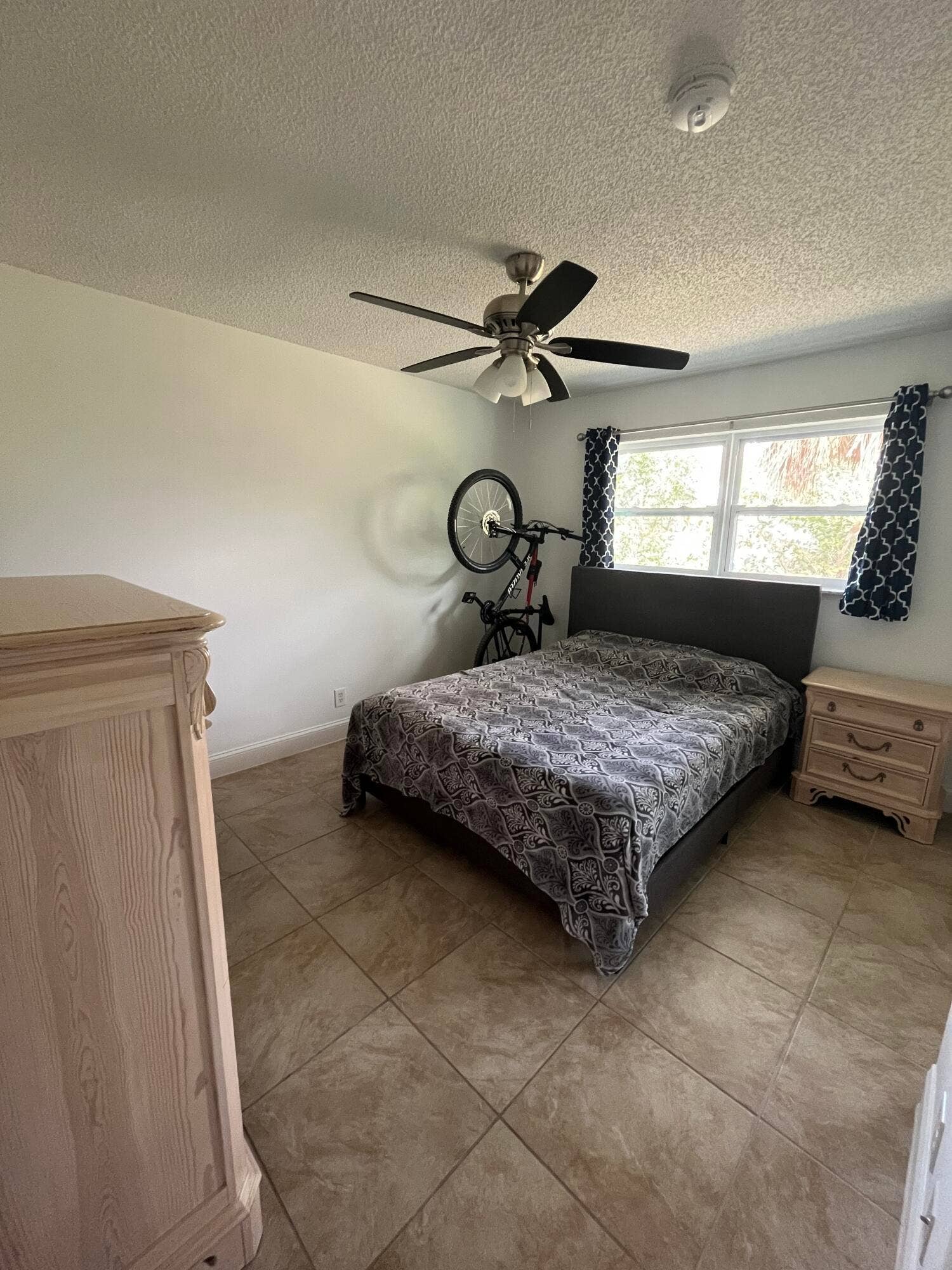 1979 Juno Road, North Palm Beach, FL 33408 4