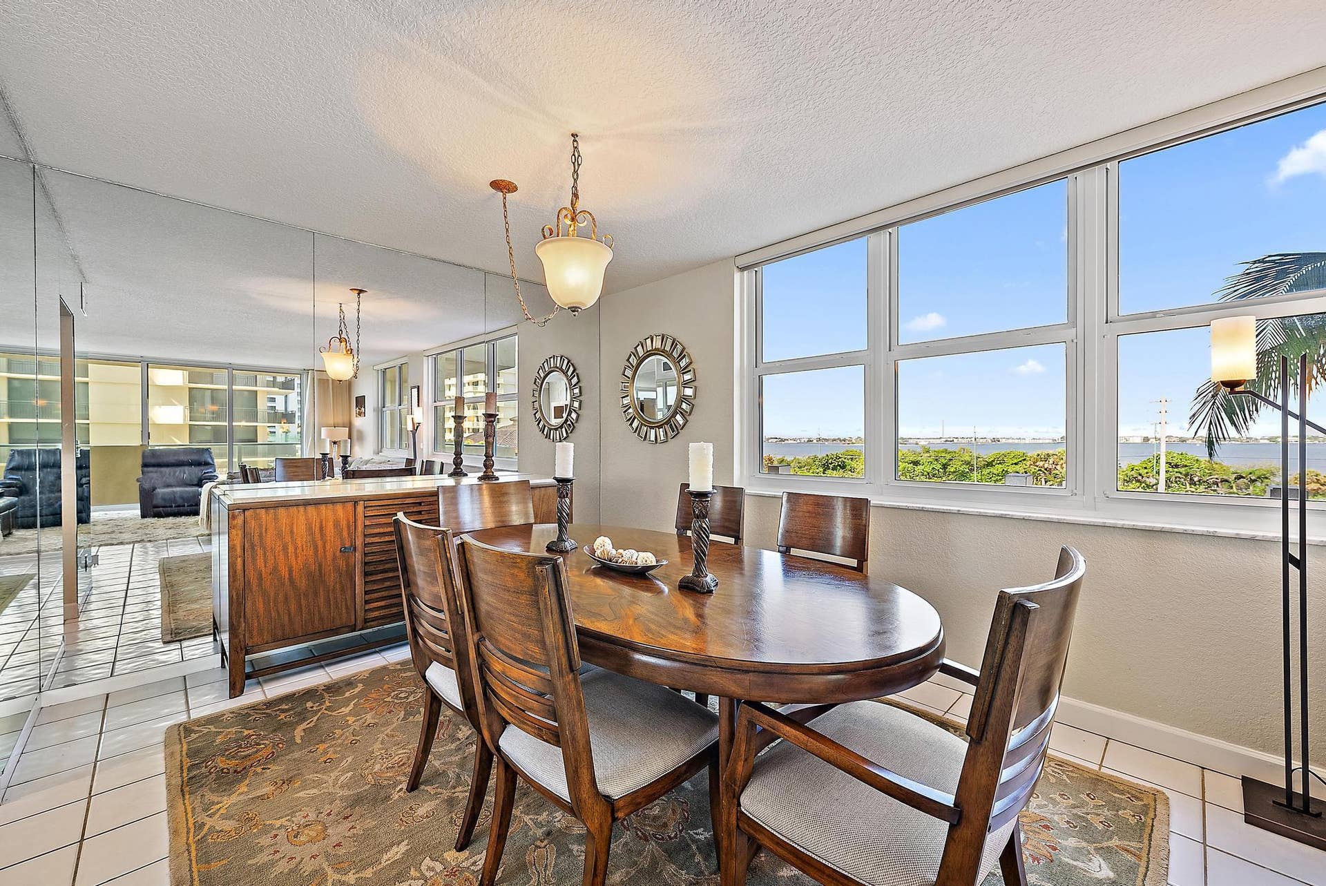 5440 N Ocean Drive, #202, Riviera Beach, FL 33404 Dinning Room