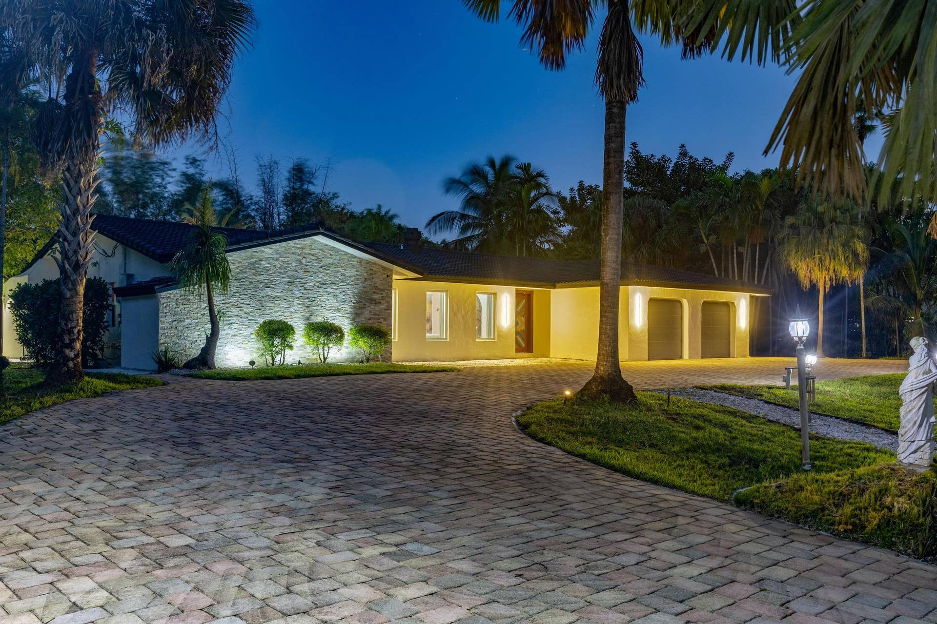 11621 NW 21st Ct-3