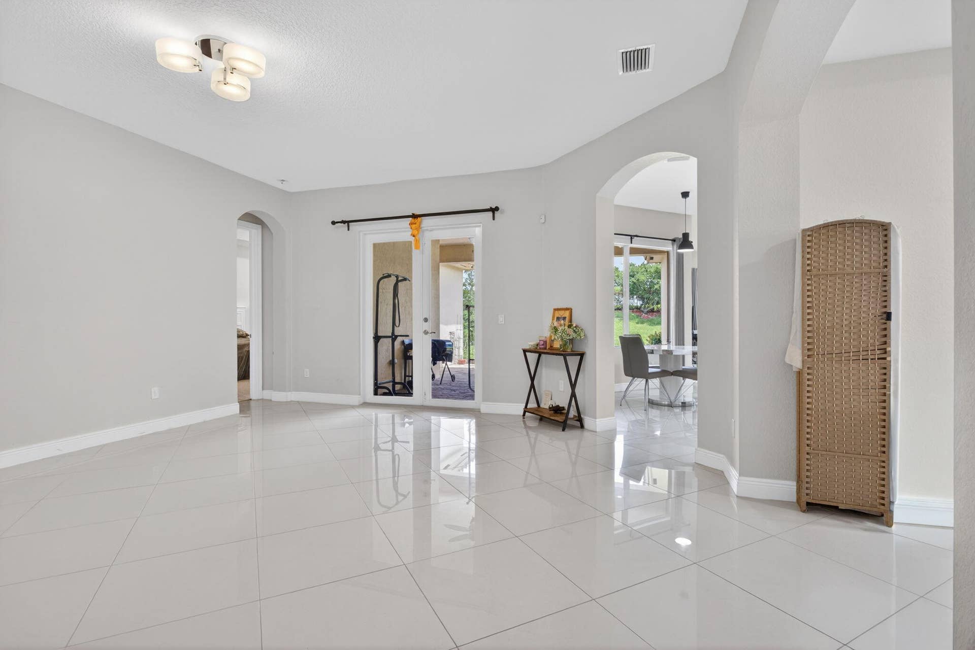 31-web-or-mls-8850-6738