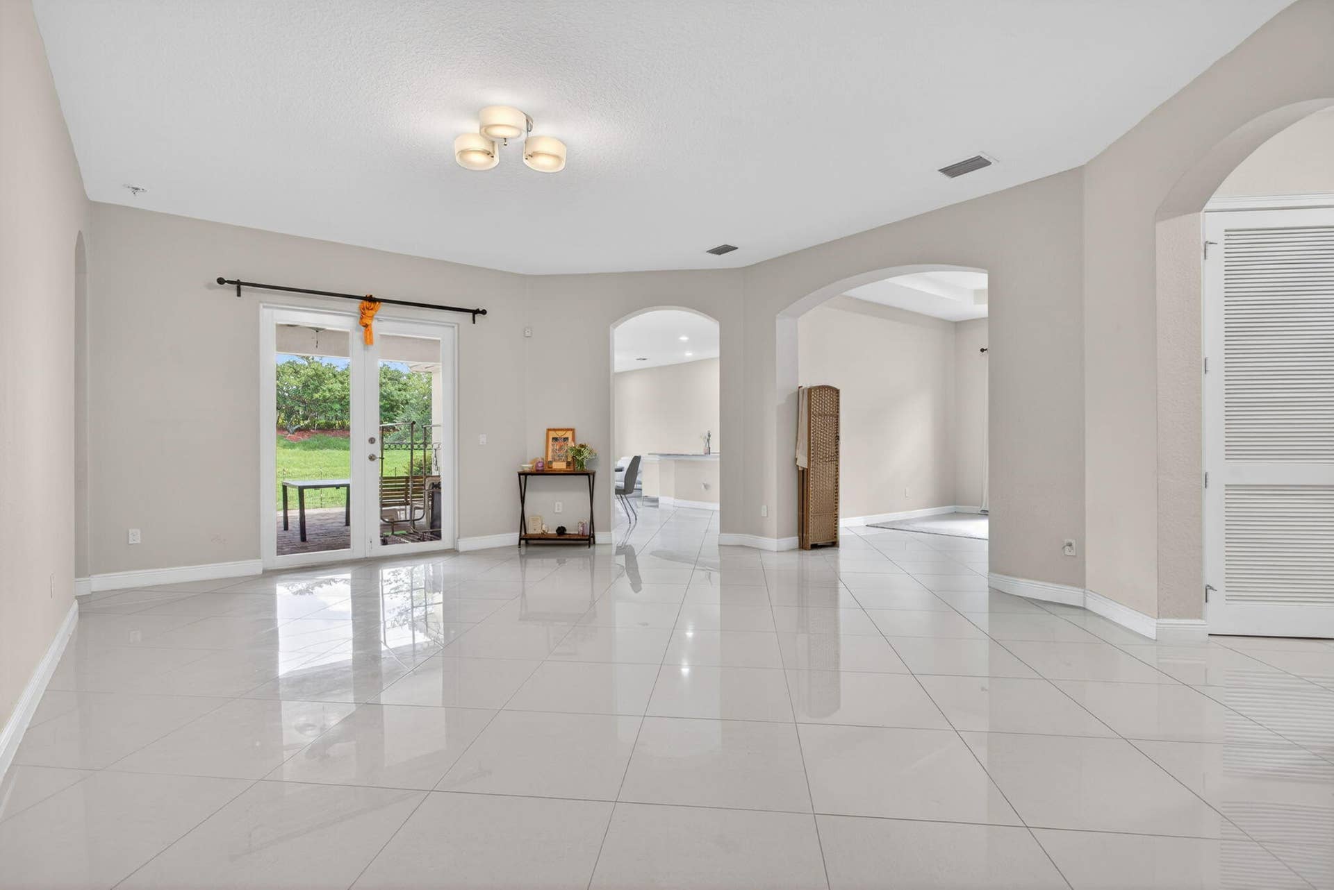 28-web-or-mls-8850-6724