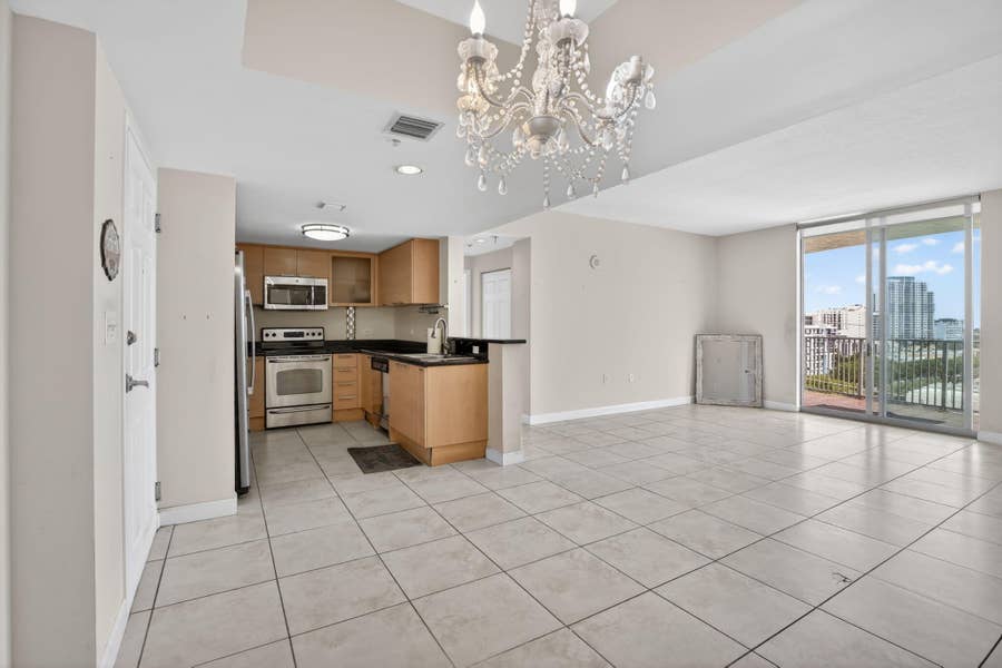 Property photo for 140 S Dixie Highway, #819, Hollywood, FL