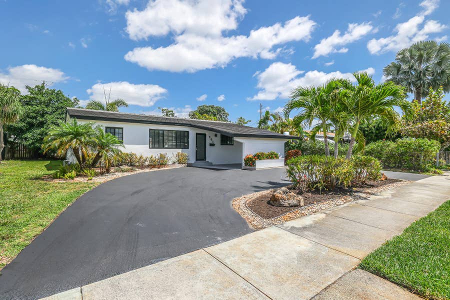 Property photo for 101 NE 57th Court, Fort Lauderdale, FL