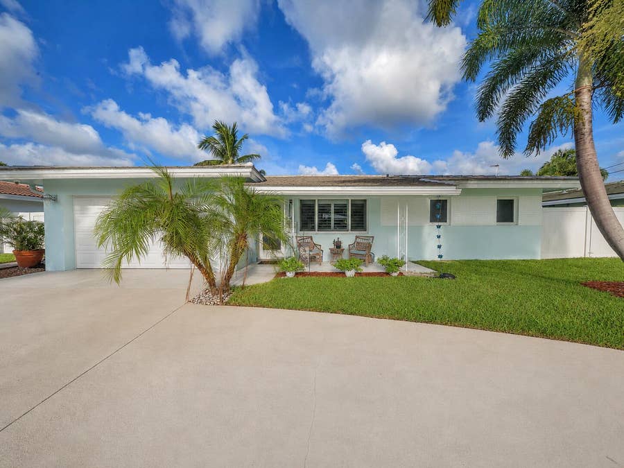 Property photo for 380 SE 5th Avenue, Pompano Beach, FL