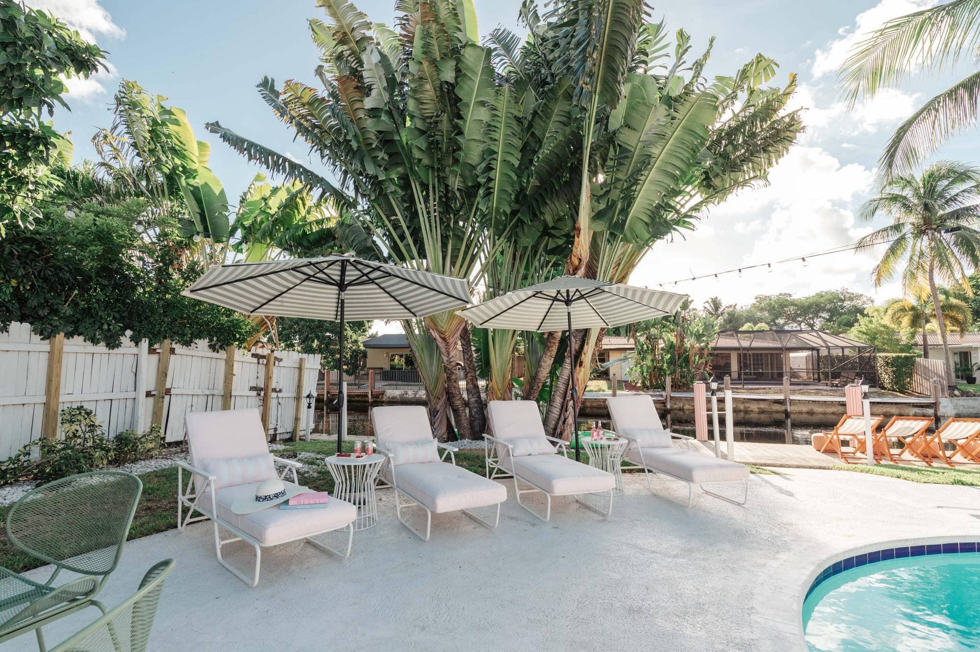 3057 NE 16th Avenue, Oakland Park, FL 33334 3057 lounge chairs 2