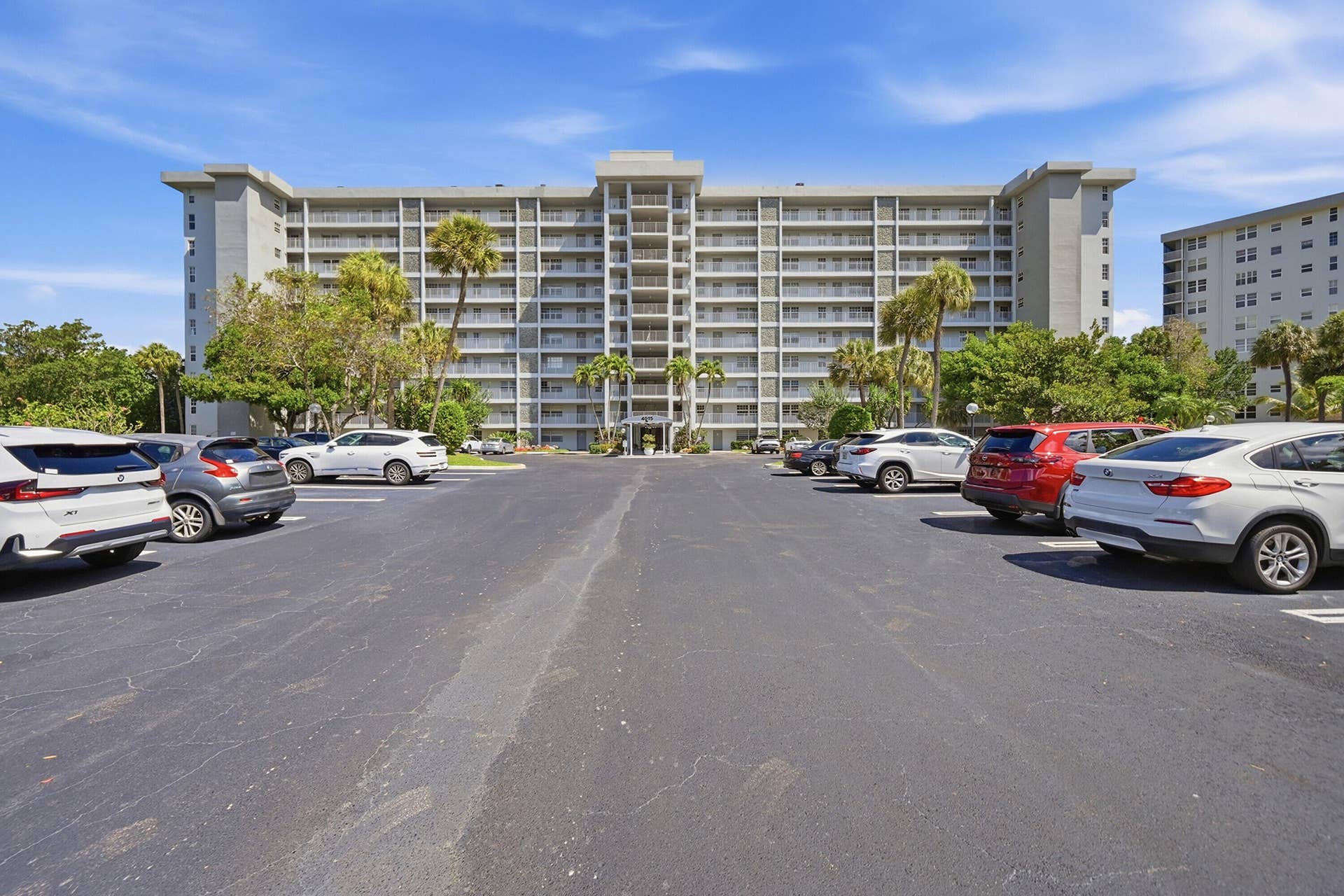 4015 W Palm Aire Drive, #1001, Pompano Beach, FL 33069 01_ra1_3739
