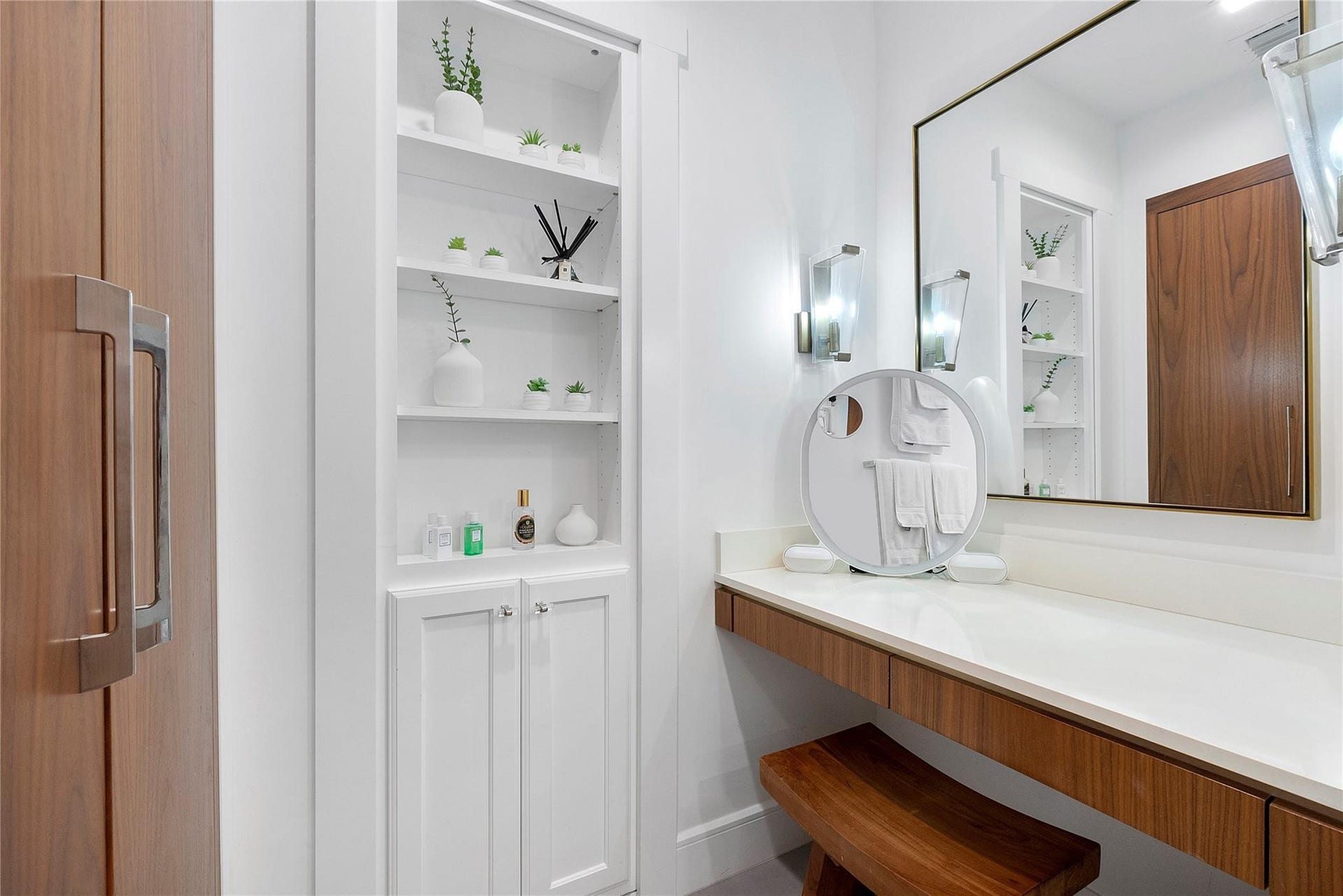 500 NE 14th Avenue, Fort Lauderdale, FL 33301 Primary Bathroom