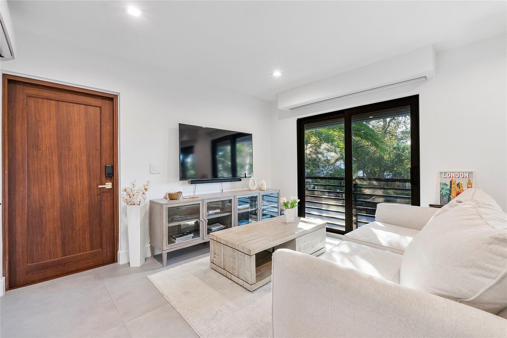 500 NE 14th Avenue, Fort Lauderdale, FL 33301 Attached 1/1 apartment
