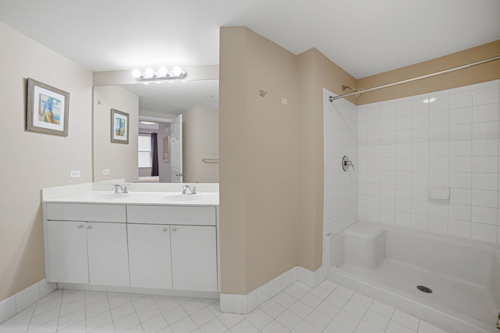 17100 N Bay Road, #Unit 1214, Sunny Isles Beach, FL 33160 Bedroom2-Bathroom