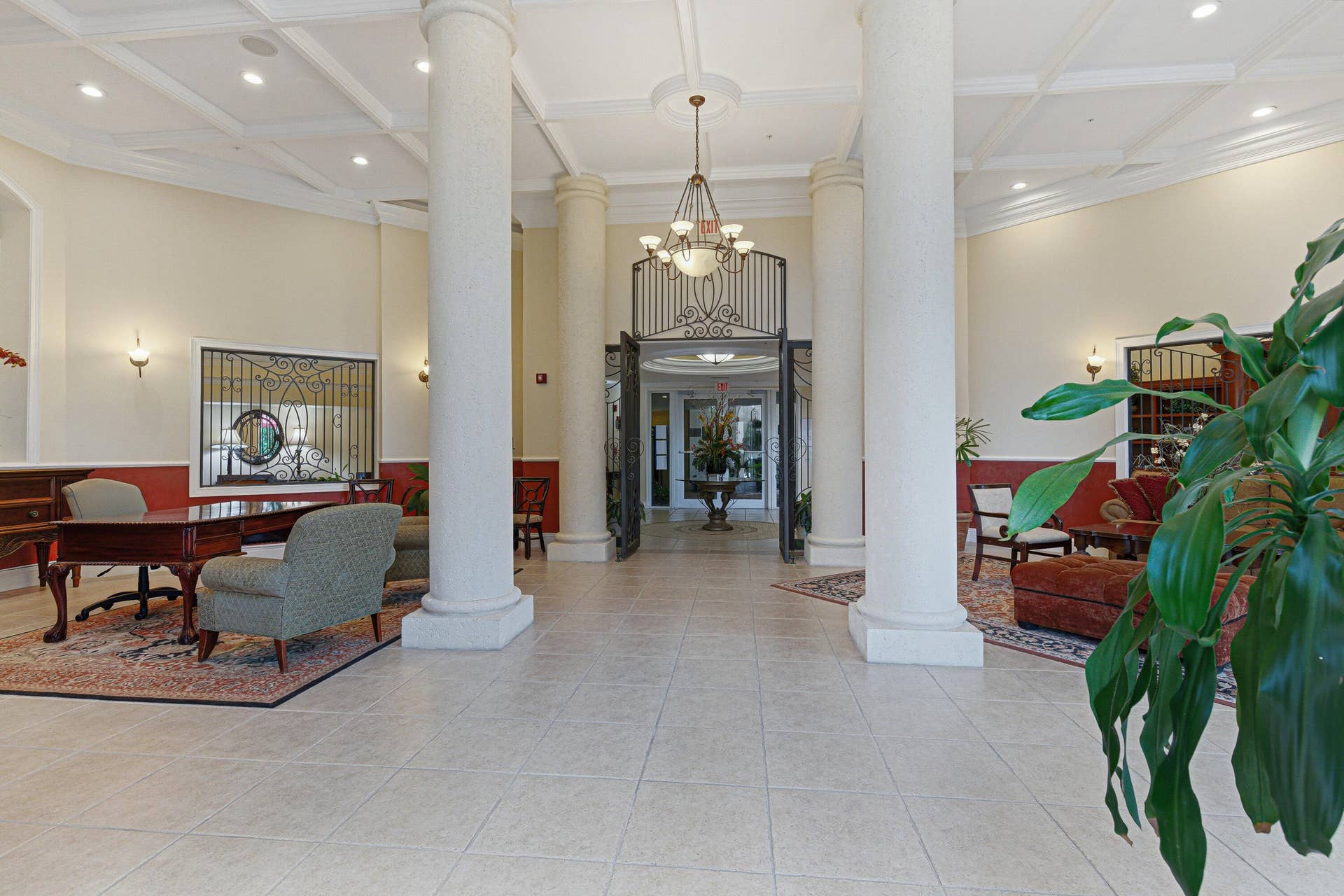 17100 N Bay Road, #Unit 1214, Sunny Isles Beach, FL 33160 Clubhouse-Entrance