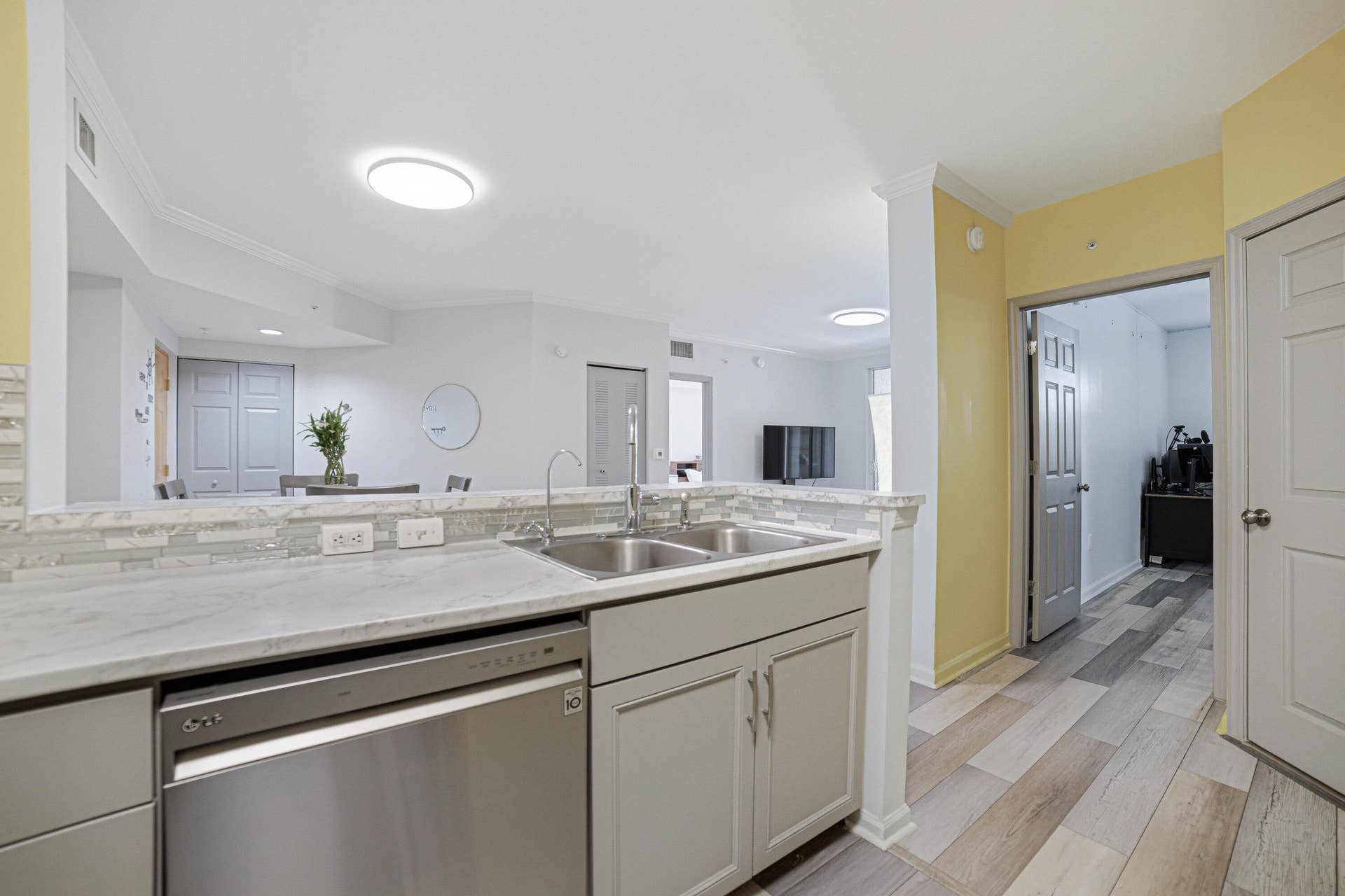 17100 N Bay Road, #Unit 1214, Sunny Isles Beach, FL 33160 Kitchen-C