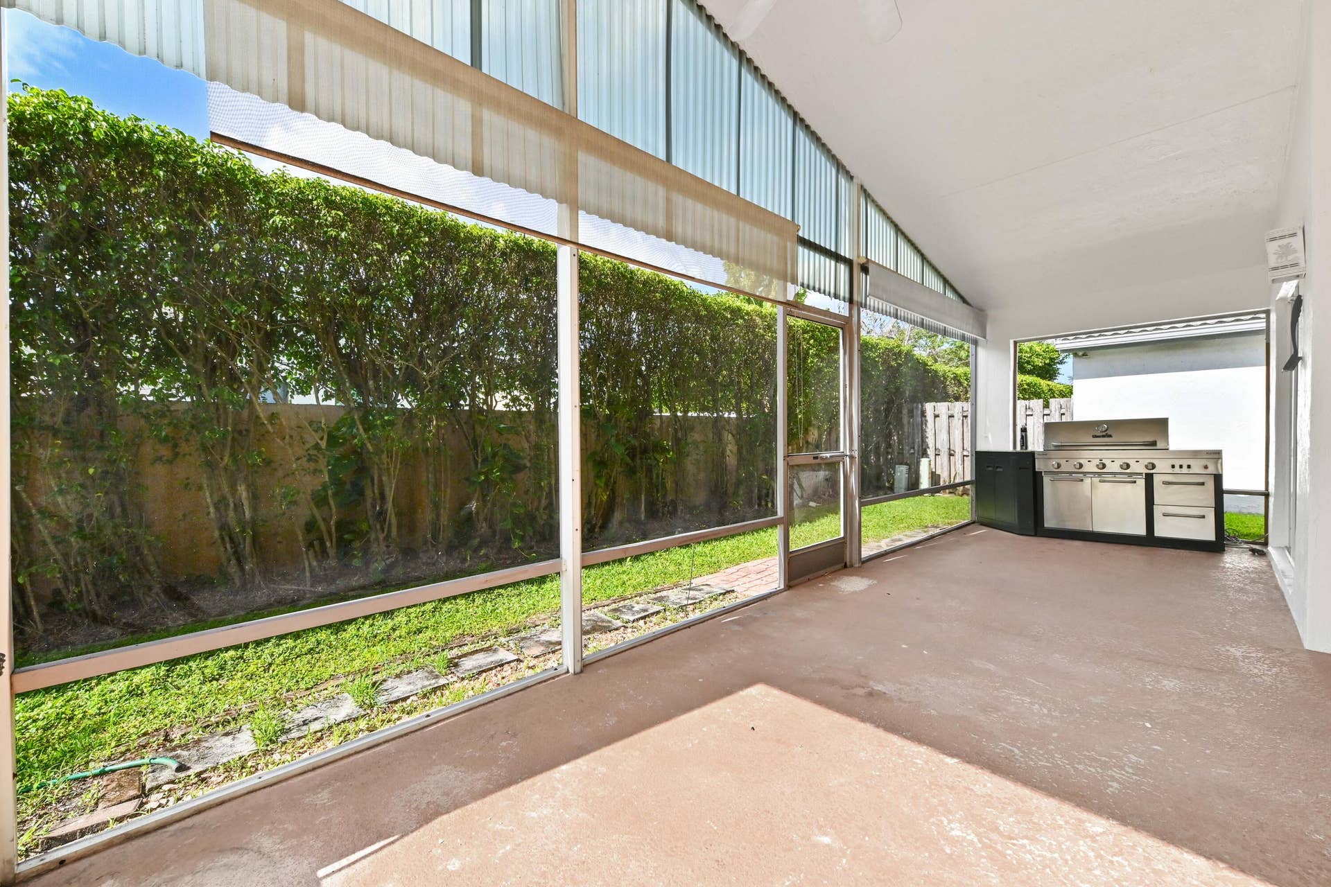 8856 Thames River Drive, Boca Raton, FL 33433 27 patio 01