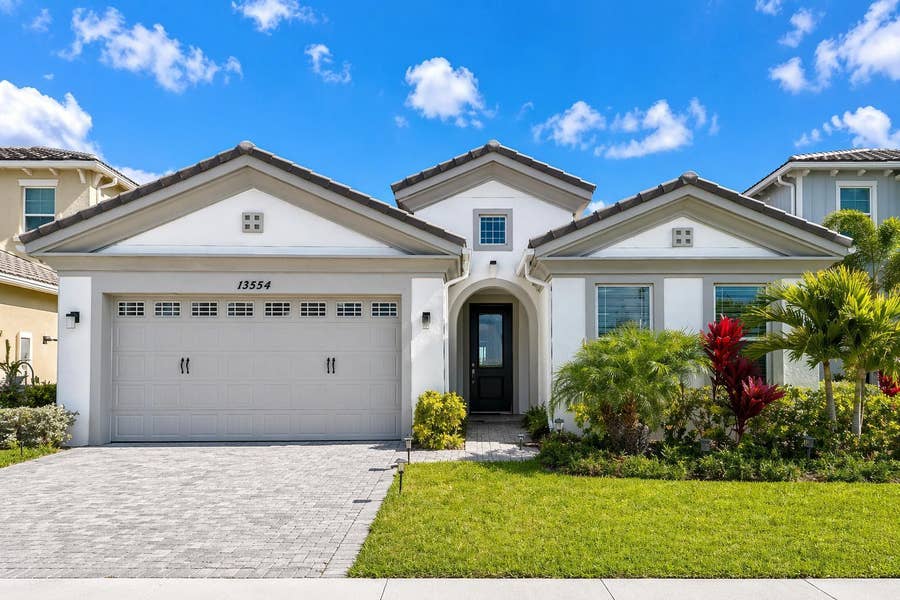 Property photo for 13554 Spruce Pine Drive, Westlake, FL