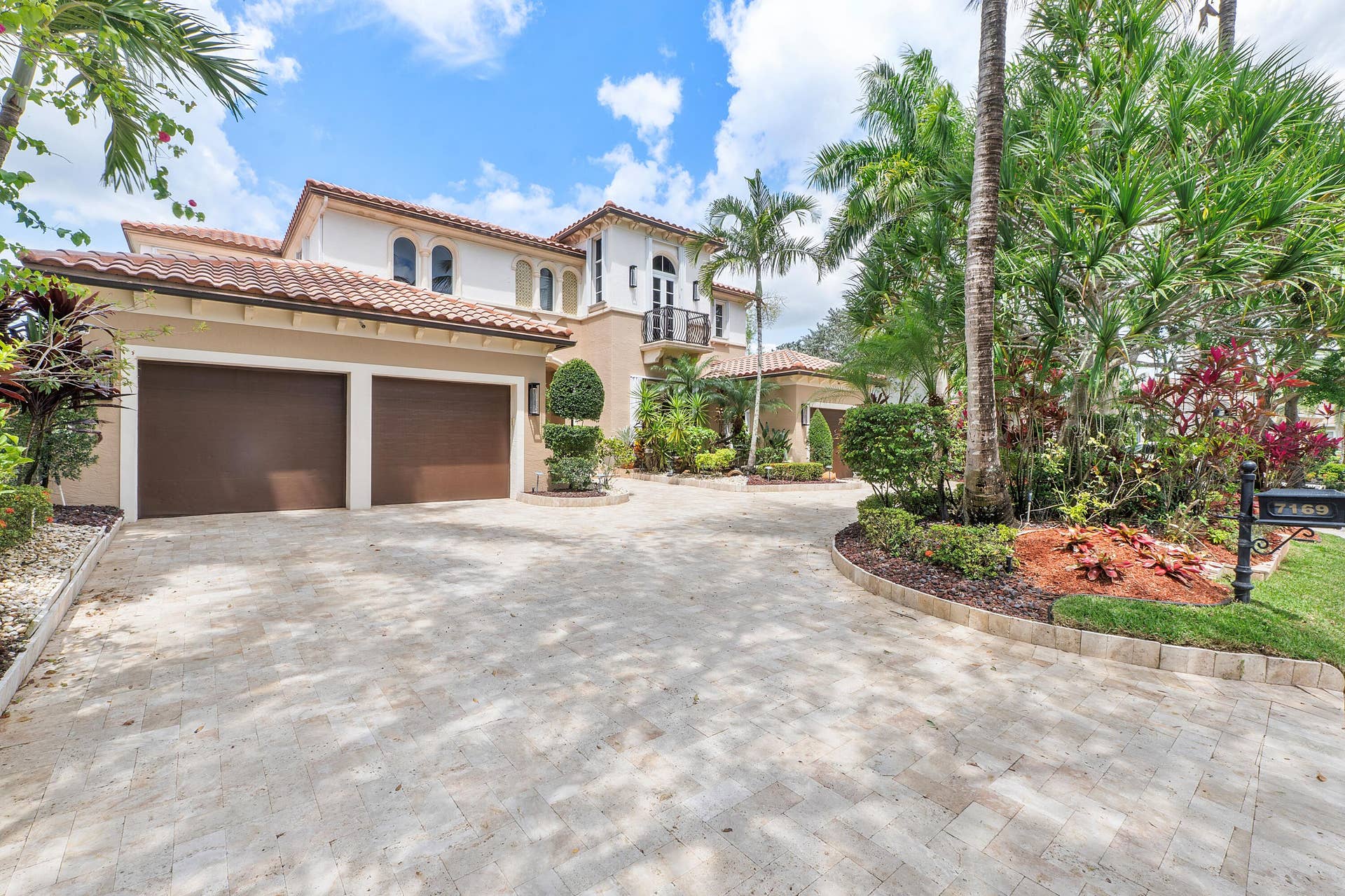 7169 NW 127th Way, Parkland, FL 33076 7169_NW_127th_Way_015