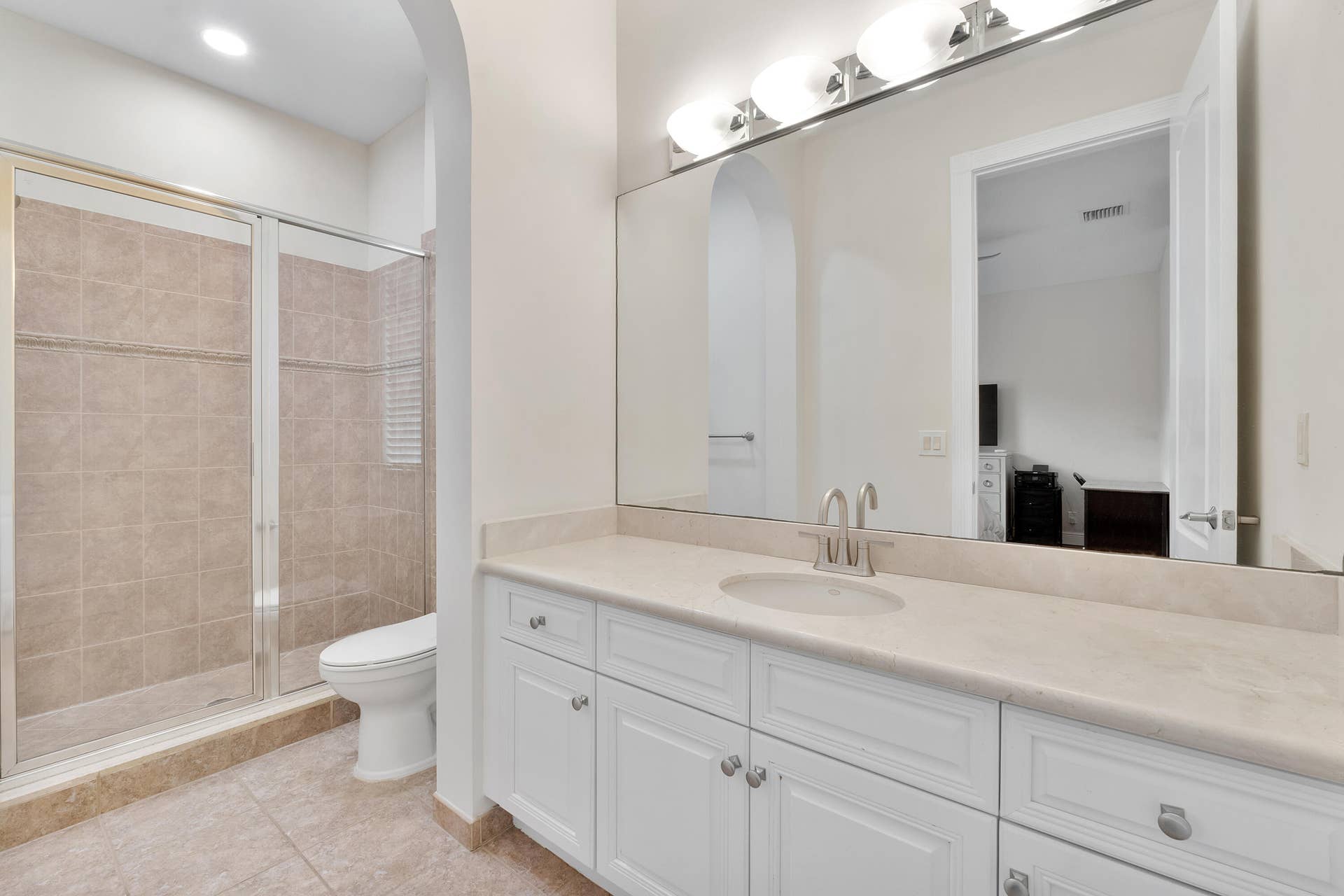 7169 NW 127th Way, Parkland, FL 33076 Bathroom 5