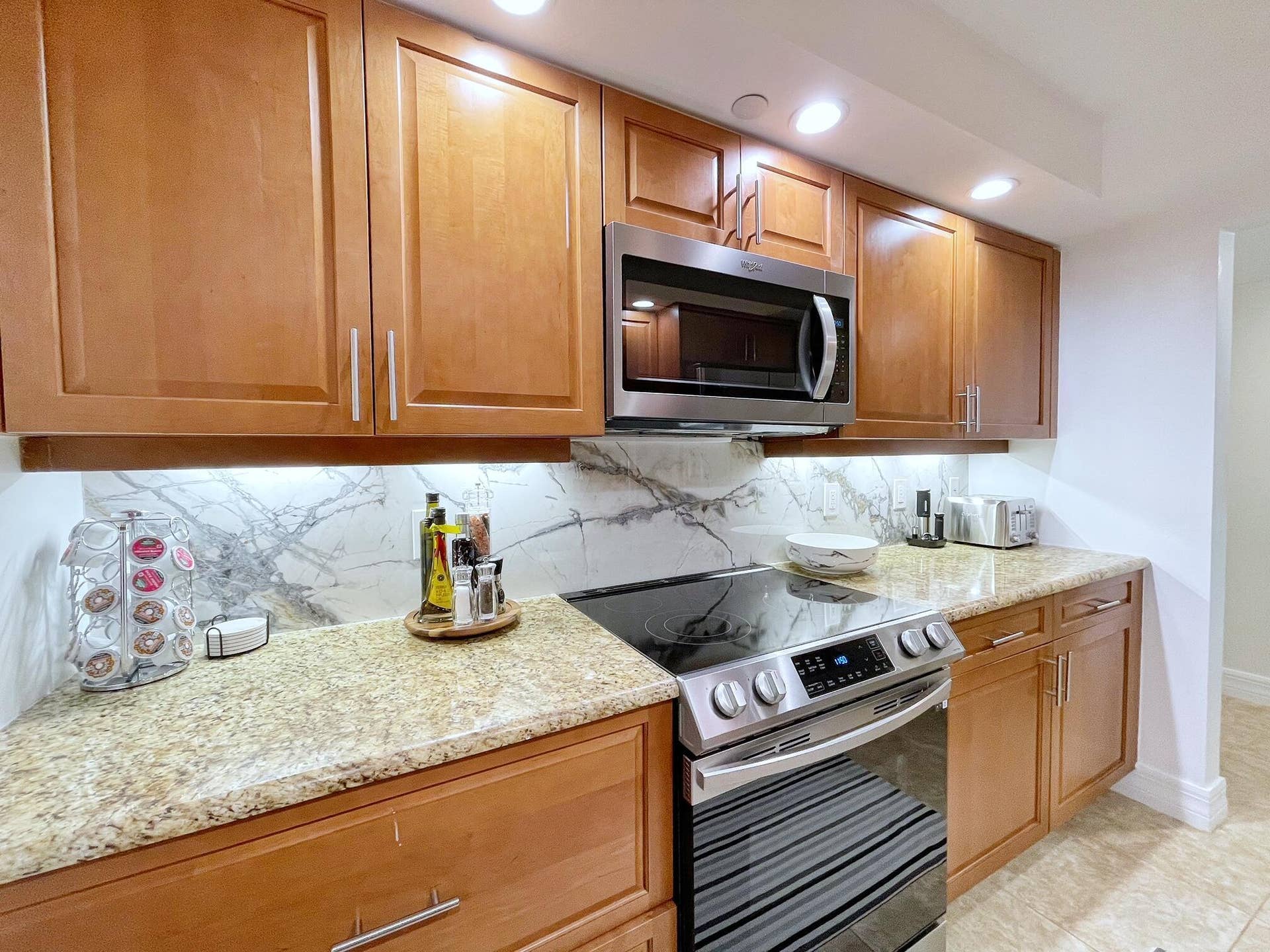 3000 N Ocean Drive, #16-b, Singer Island, Singer Island, FL 33404 Kitchen
