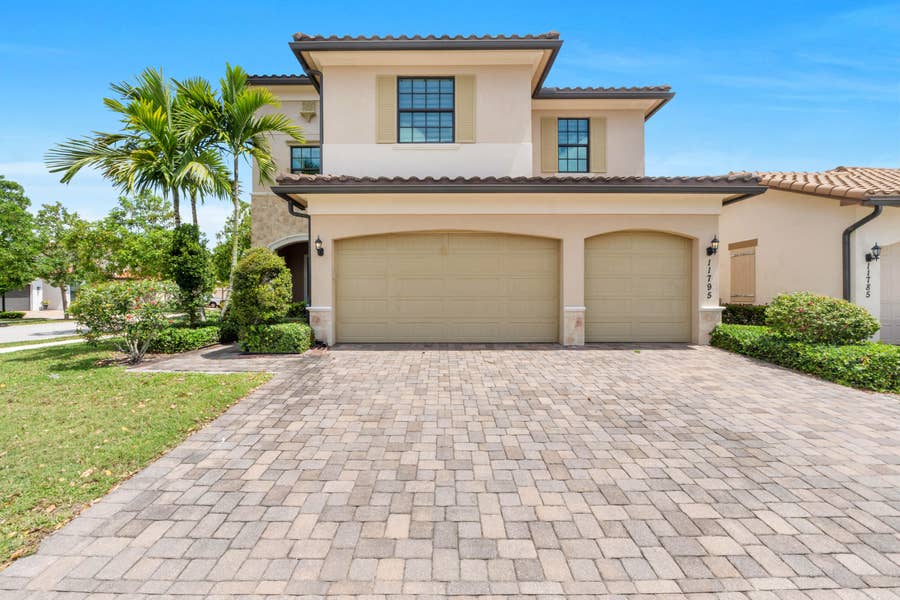 Property photo for 11795 Waterway Circle, Parkland, FL