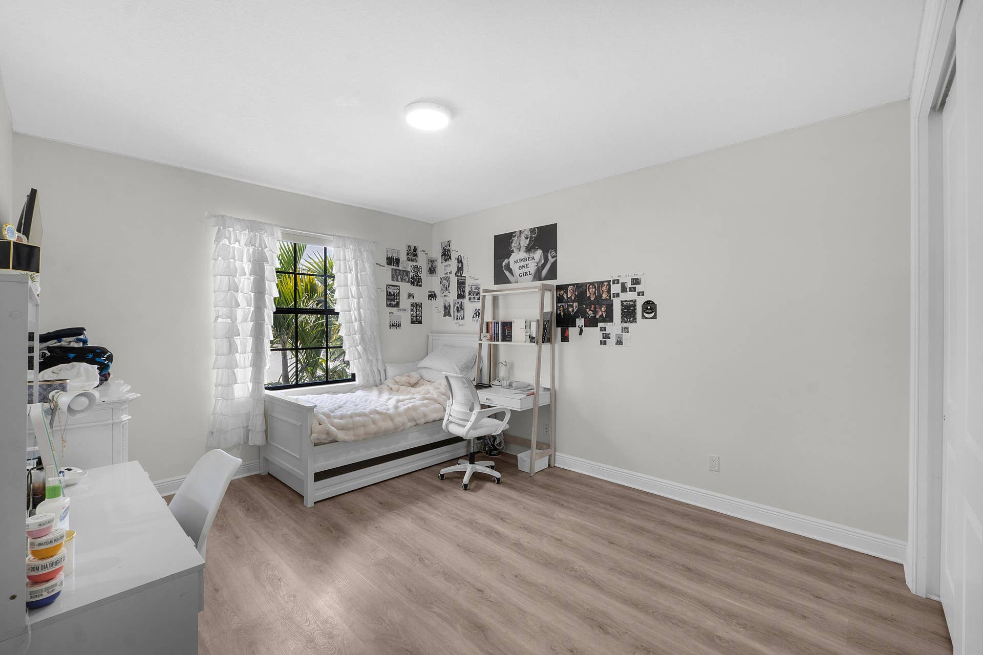 #18 Bedroom