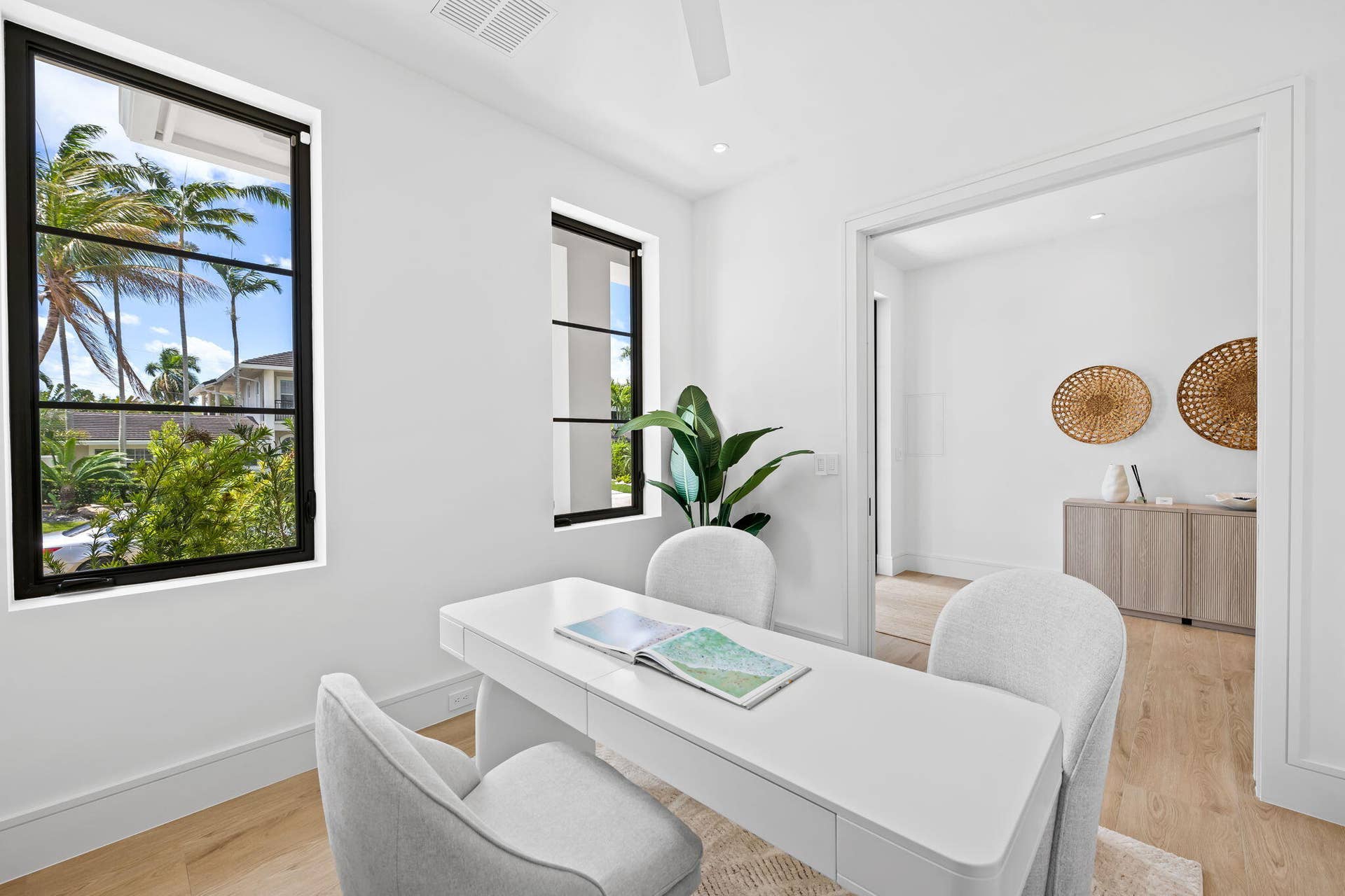 2725 NE 28th Street, Fort Lauderdale, FL 33306 3-web-or-mls-DSC_5564