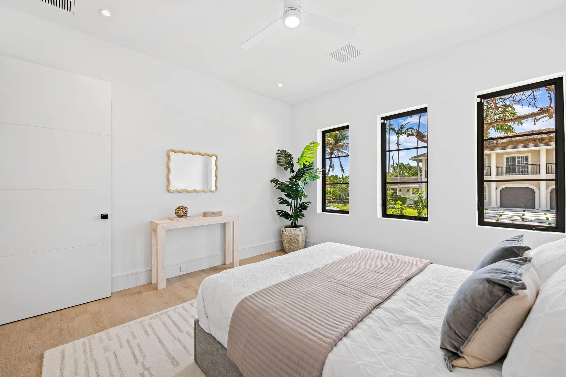 2725 NE 28th Street, Fort Lauderdale, FL 33306 21-web-or-mls-DSC_5718