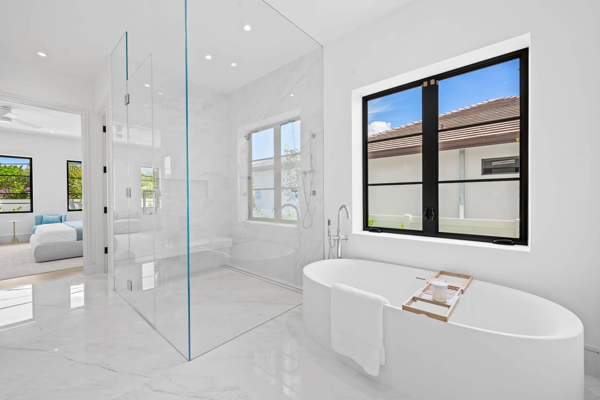 2725 NE 28th Street, Fort Lauderdale, FL 33306 34-web-or-mls-DSC_5808