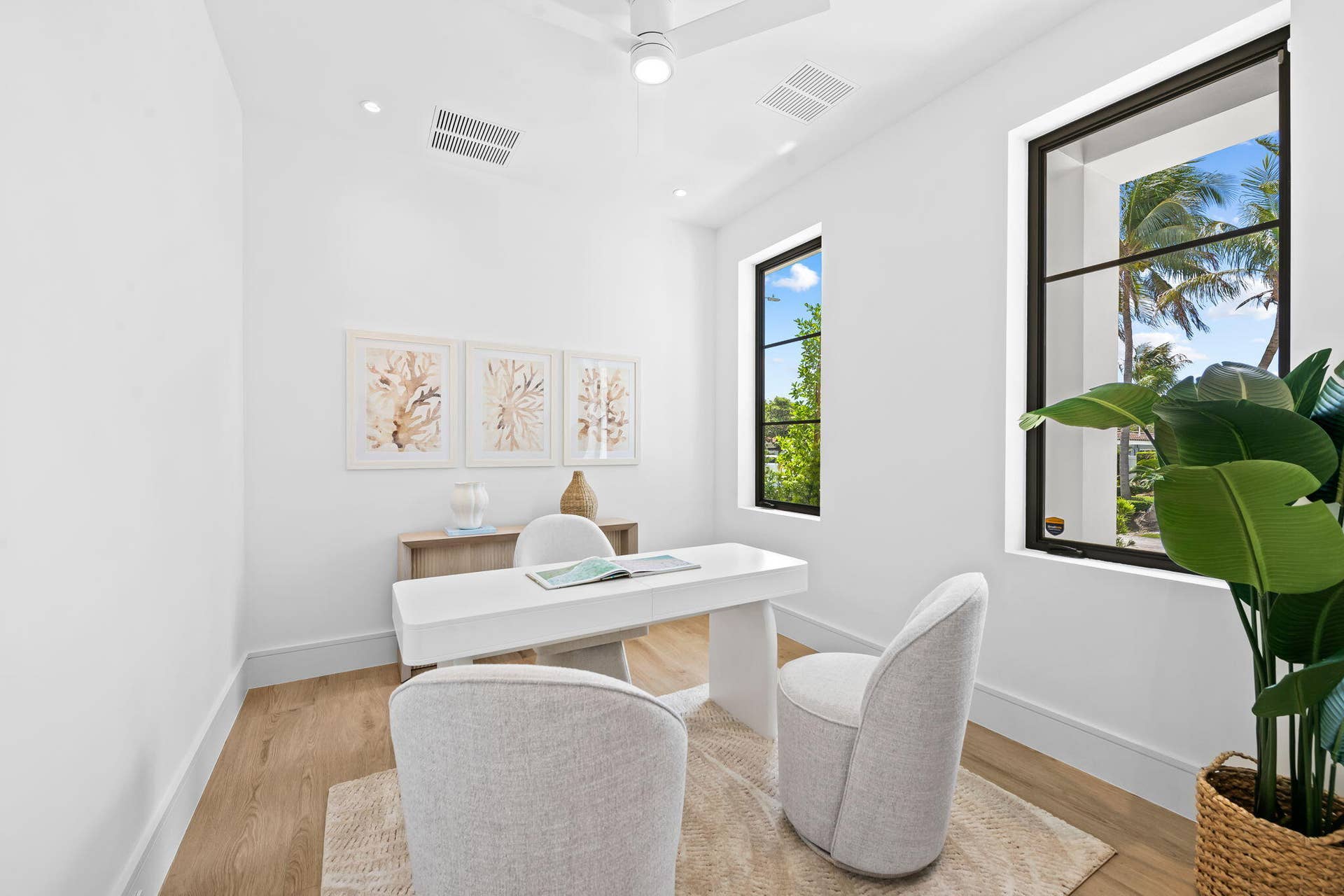 2725 NE 28th Street, Fort Lauderdale, FL 33306 2-web-or-mls-DSC_5555