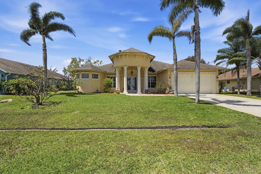 Property photo for 2199 SE Heathwood Circle, Port St Lucie, FL