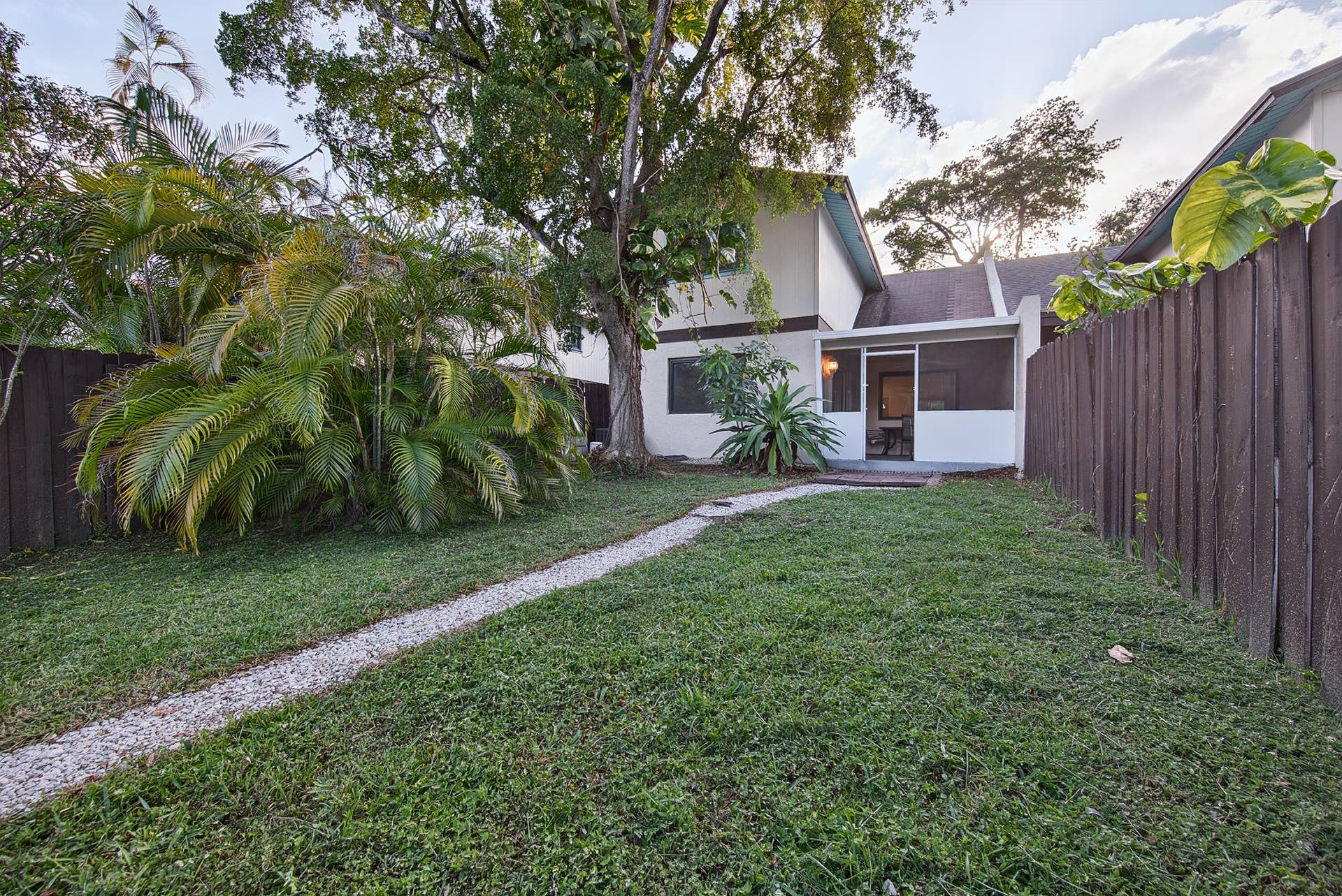 191 NE 6th Court, Dania Beach, FL 33004 Backyard