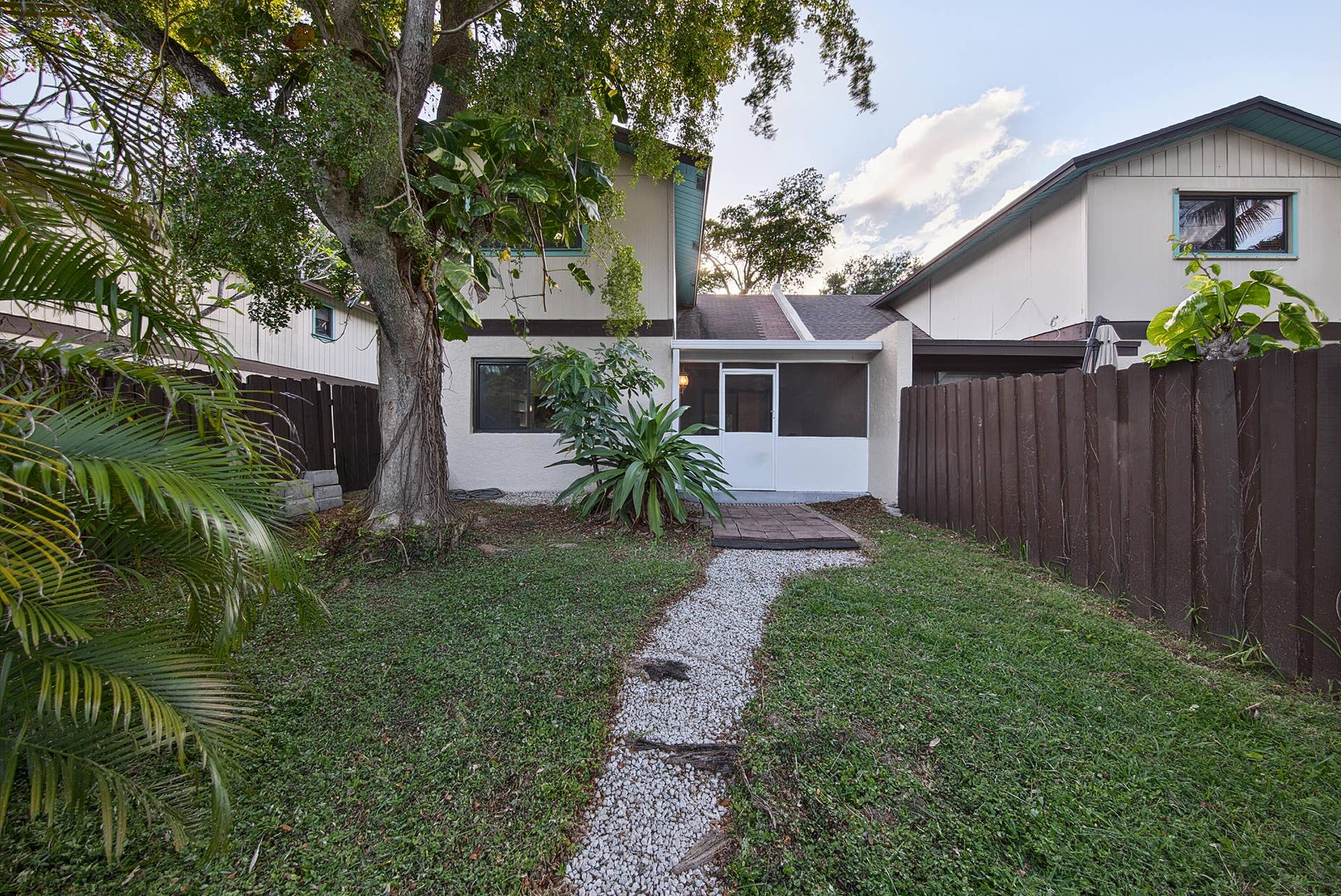 191 NE 6th Court, Dania Beach, FL 33004 smith-49