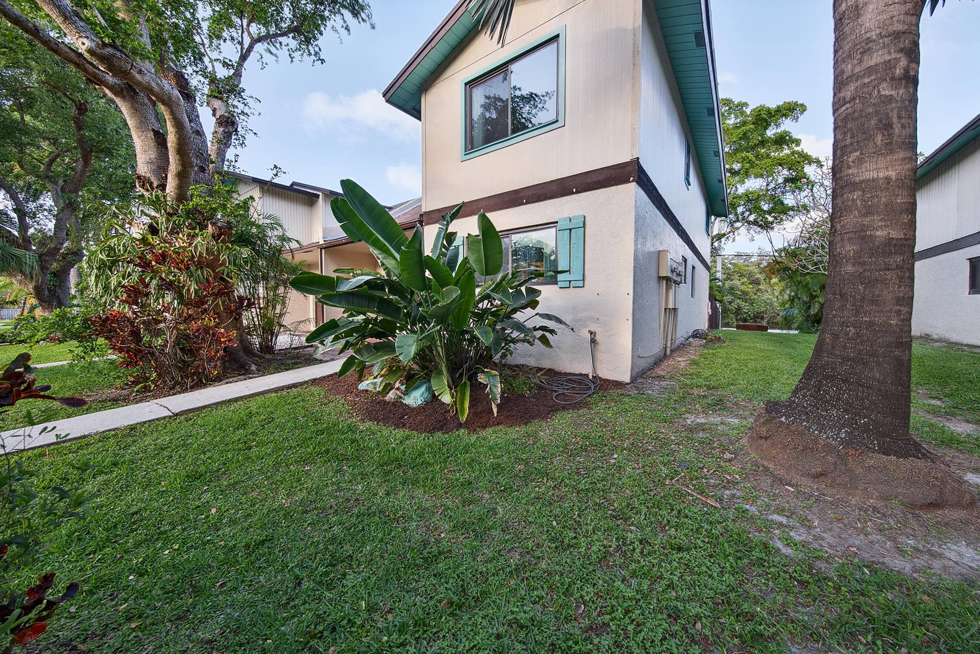 191 NE 6th Court, Dania Beach, FL 33004 smith-52